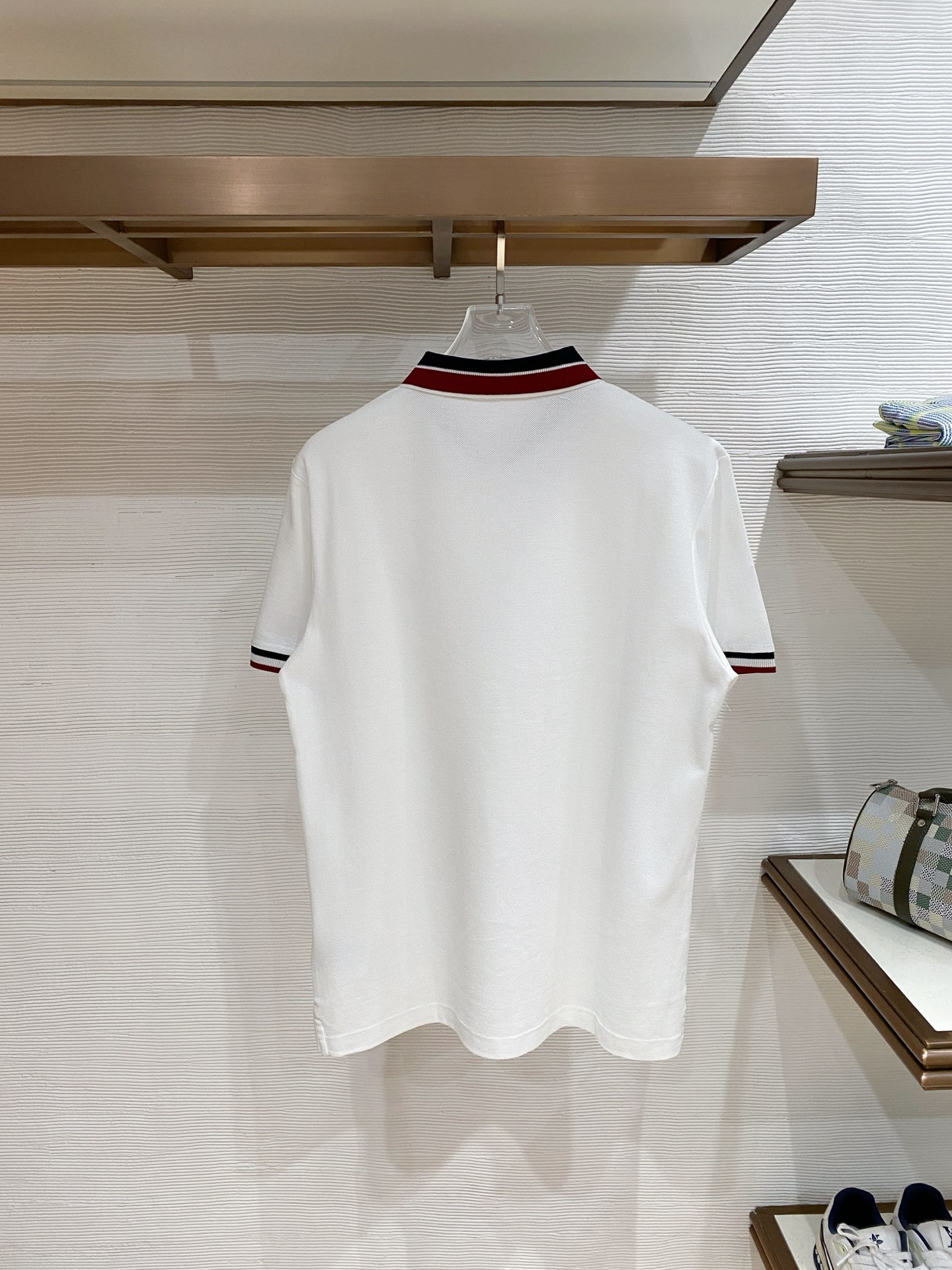 🌟 Mon# 26春夏 专属标识Polo衫短袖T恤 经典的翻领裁剪工艺从未停止.既不单调也不复杂,匠心之