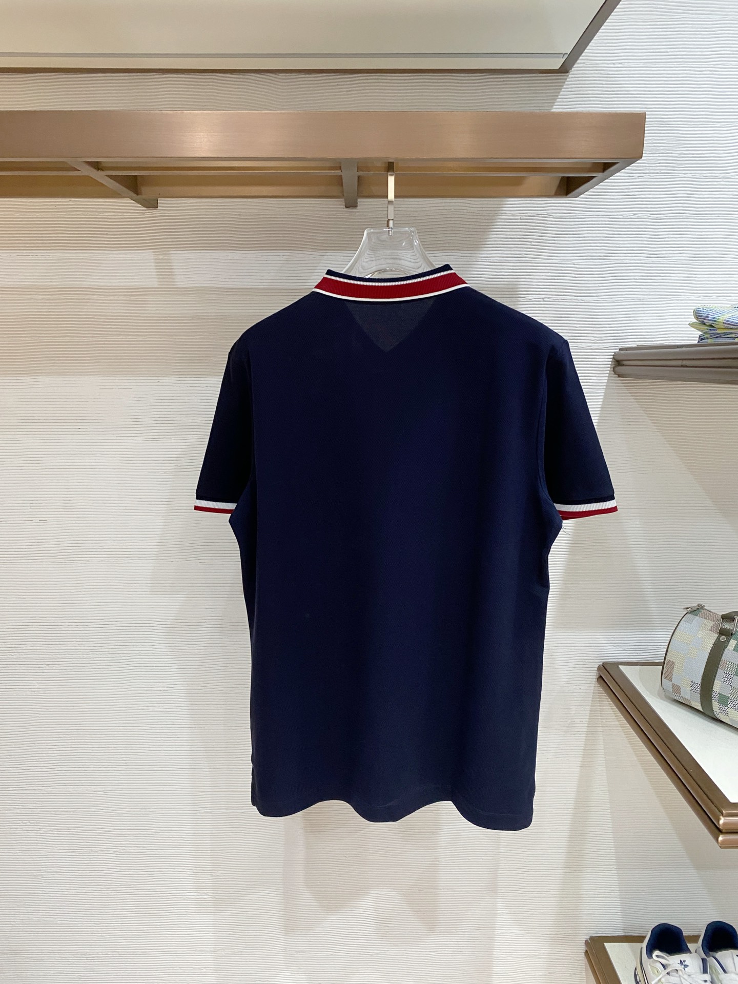 🌟 Mon# 26春夏 专属标识Polo衫短袖T恤 经典的翻领裁剪工艺从未停止.既不单调也不复杂,匠心之