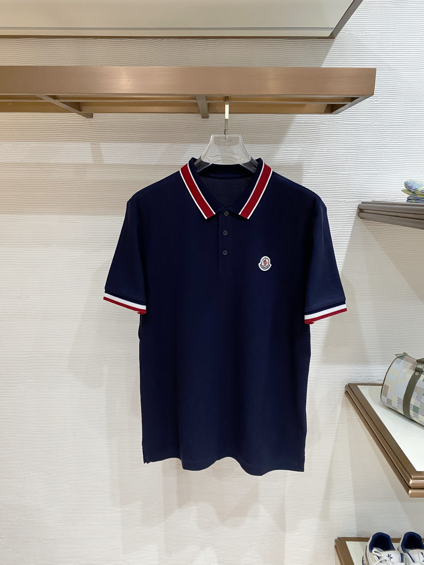 🌟 Mon# 26春夏 专属标识Polo衫短袖T恤 经典的翻领裁剪工艺从未停止.既不单调也不复杂,匠心之