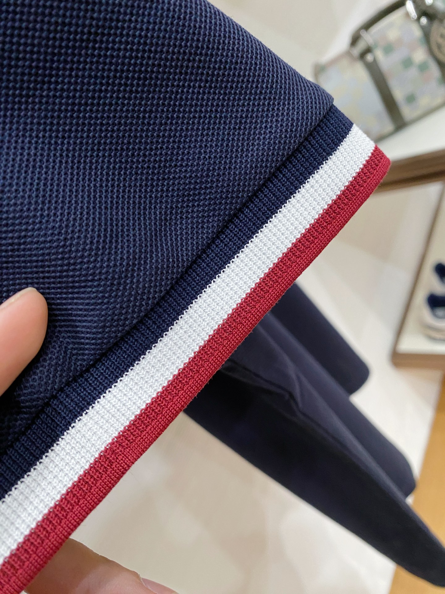 🌟 Mon# 26春夏 专属标识Polo衫短袖T恤 经典的翻领裁剪工艺从未停止.既不单调也不复杂,匠心之