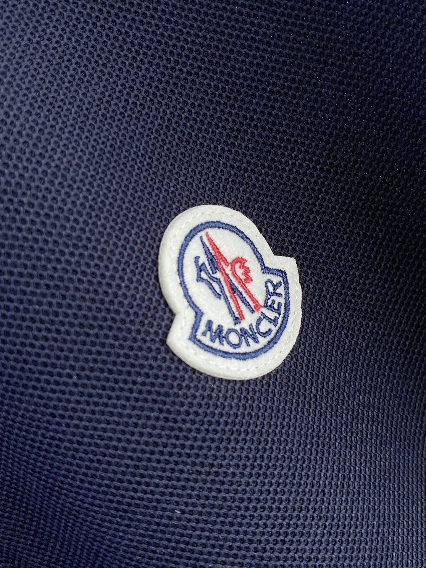 🌟 Mon# 26春夏 专属标识Polo衫短袖T恤 经典的翻领裁剪工艺从未停止.既不单调也不复杂,匠心之