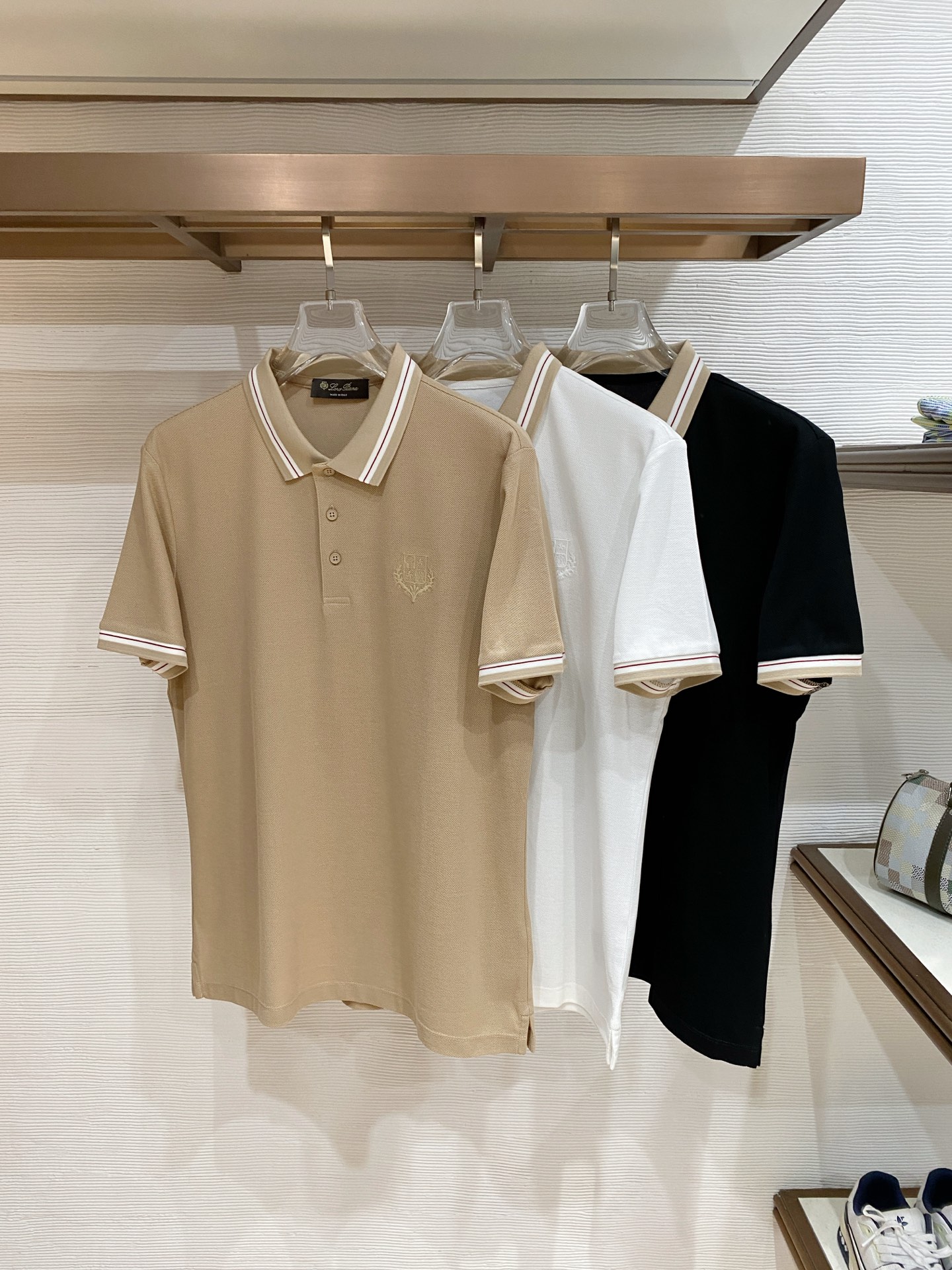 🌟 Loro piana# 26春夏 专属标识Polo衫短袖T恤 经典的翻领裁剪工艺从未停止.既不单调也