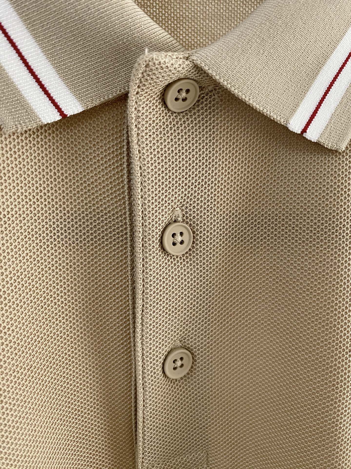 🌟 Loro piana# 26春夏 专属标识Polo衫短袖T恤 经典的翻领裁剪工艺从未停止.既不单调也