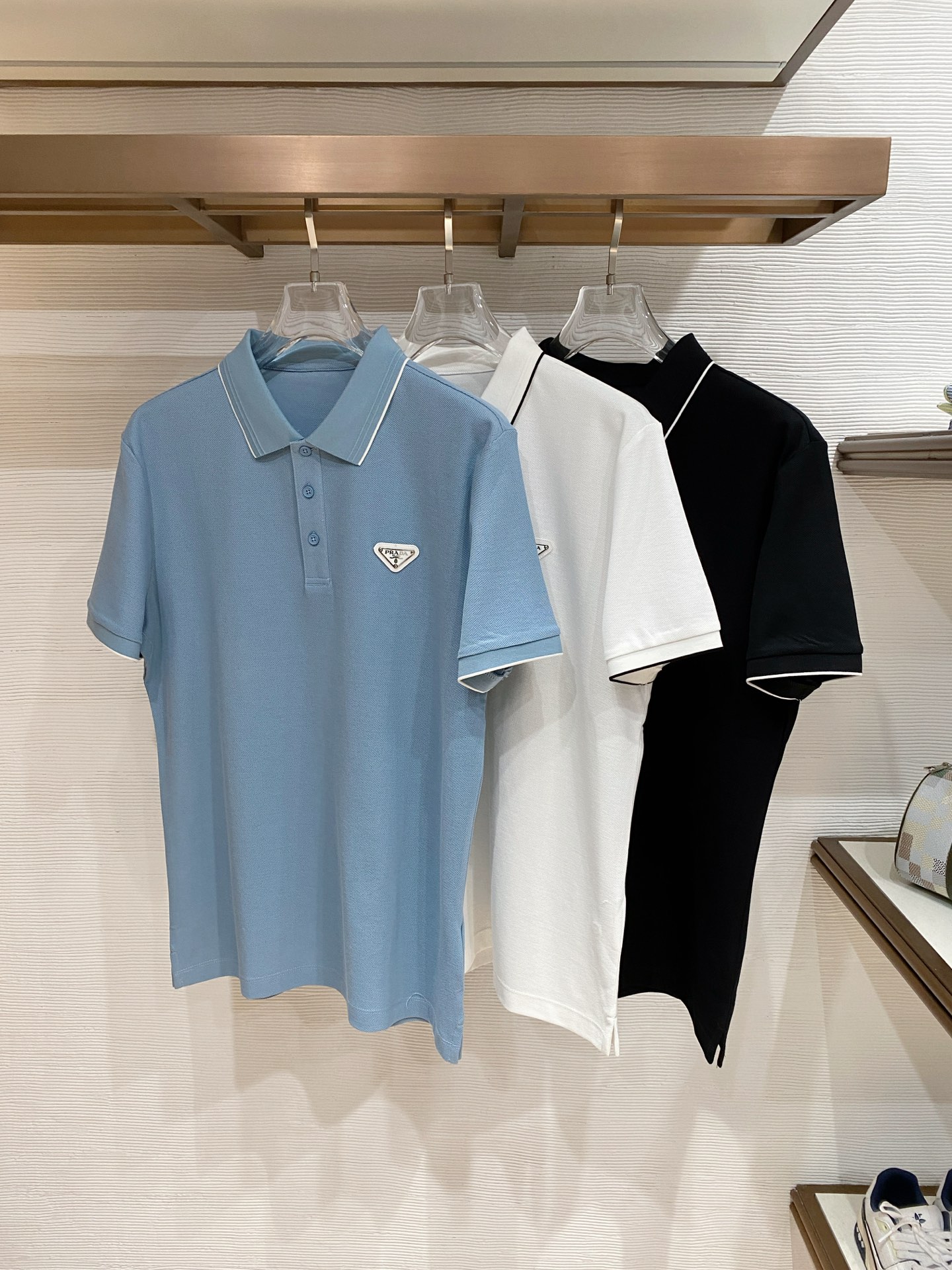 🌟 PRD# 26春夏 专属标识Polo衫短袖T恤 经典的翻领裁剪工艺从未停止.既不单调也不复杂,匠心之