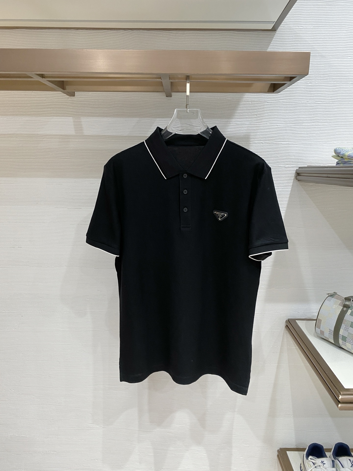 🌟 PRD# 26春夏 专属标识Polo衫短袖T恤 经典的翻领裁剪工艺从未停止.既不单调也不复杂,匠心之