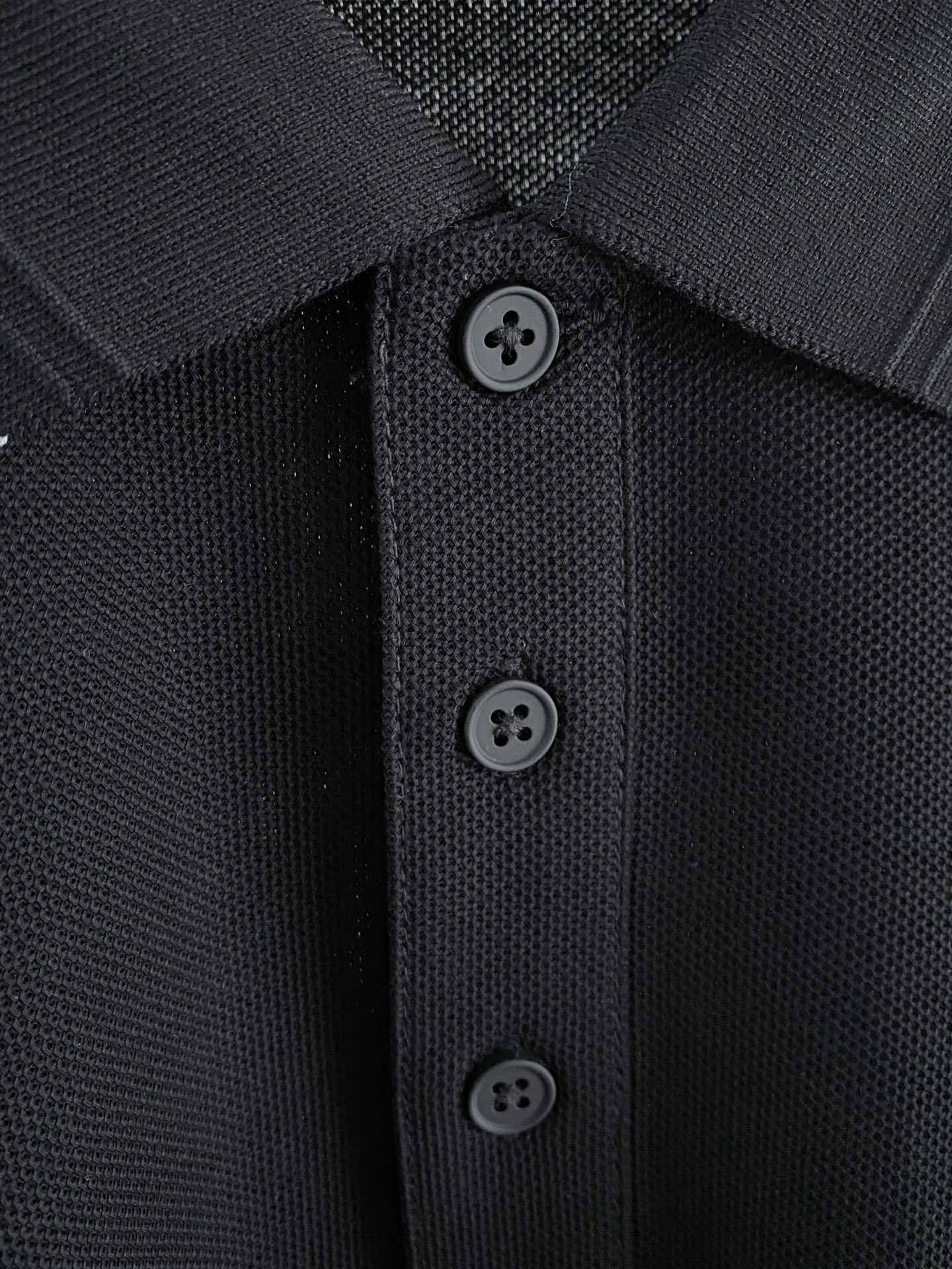 🌟 PRD# 26春夏 专属标识Polo衫短袖T恤 经典的翻领裁剪工艺从未停止.既不单调也不复杂,匠心之