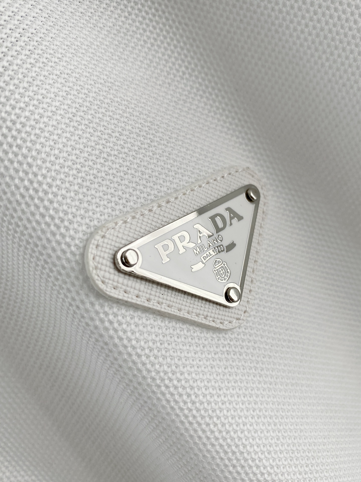 🌟 PRD# 26春夏 专属标识Polo衫短袖T恤 经典的翻领裁剪工艺从未停止.既不单调也不复杂,匠心之