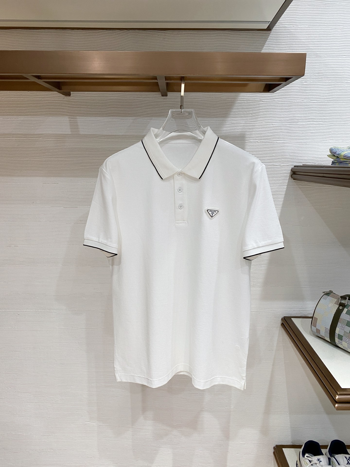 🌟 PRD# 26春夏 专属标识Polo衫短袖T恤 经典的翻领裁剪工艺从未停止.既不单调也不复杂,匠心之