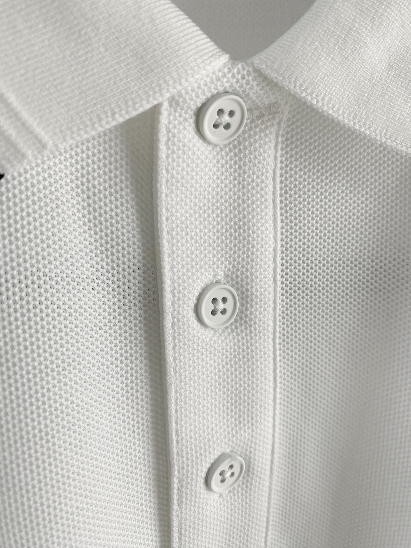 🌟 PRD# 26春夏 专属标识Polo衫短袖T恤 经典的翻领裁剪工艺从未停止.既不单调也不复杂,匠心之