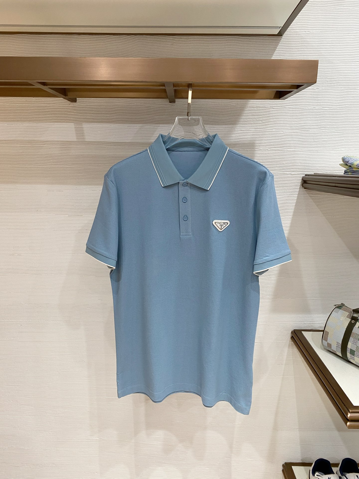 🌟 PRD# 26春夏 专属标识Polo衫短袖T恤 经典的翻领裁剪工艺从未停止.既不单调也不复杂,匠心之