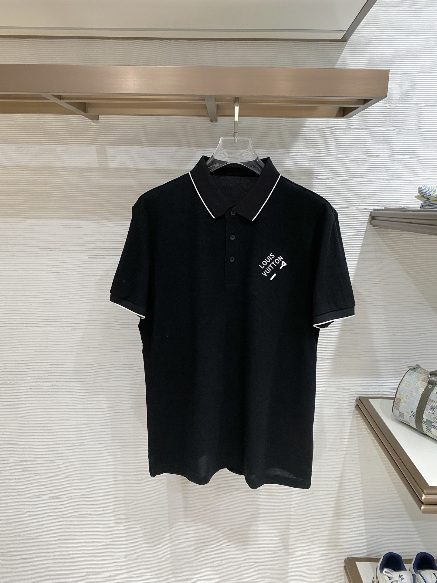 🌟 驴家# 26春夏 专属标识Polo衫短袖T恤 经典的翻领裁剪工艺从未停止.既不单调也不复杂,匠心之作