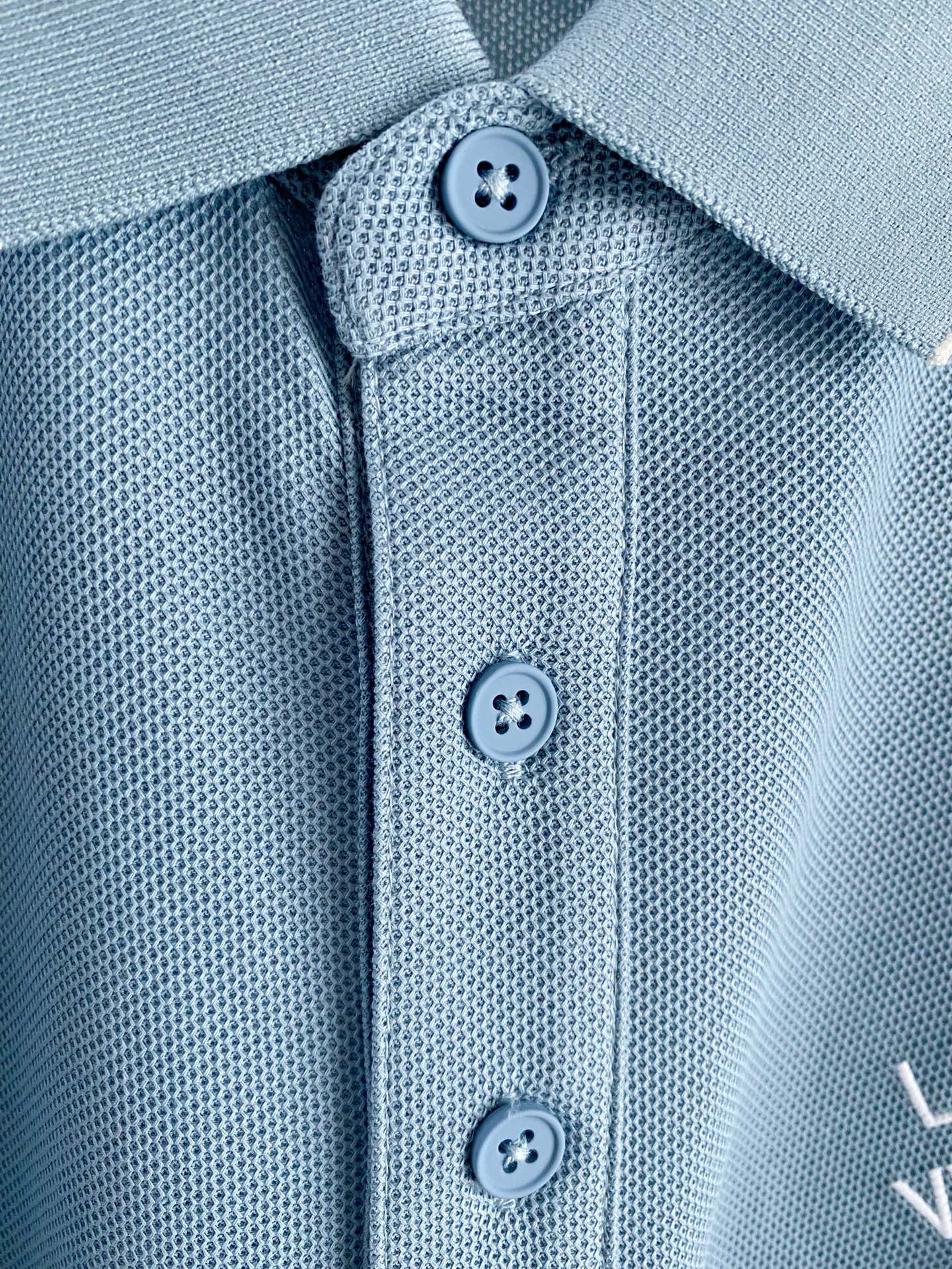 🌟 驴家# 26春夏 专属标识Polo衫短袖T恤 经典的翻领裁剪工艺从未停止.既不单调也不复杂,匠心之作