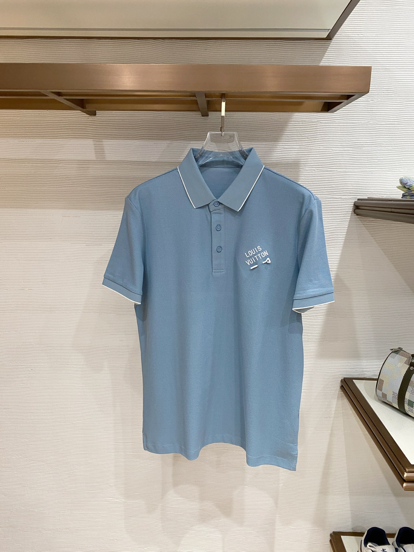 🌟 驴家# 26春夏 专属标识Polo衫短袖T恤 经典的翻领裁剪工艺从未停止.既不单调也不复杂,匠心之作