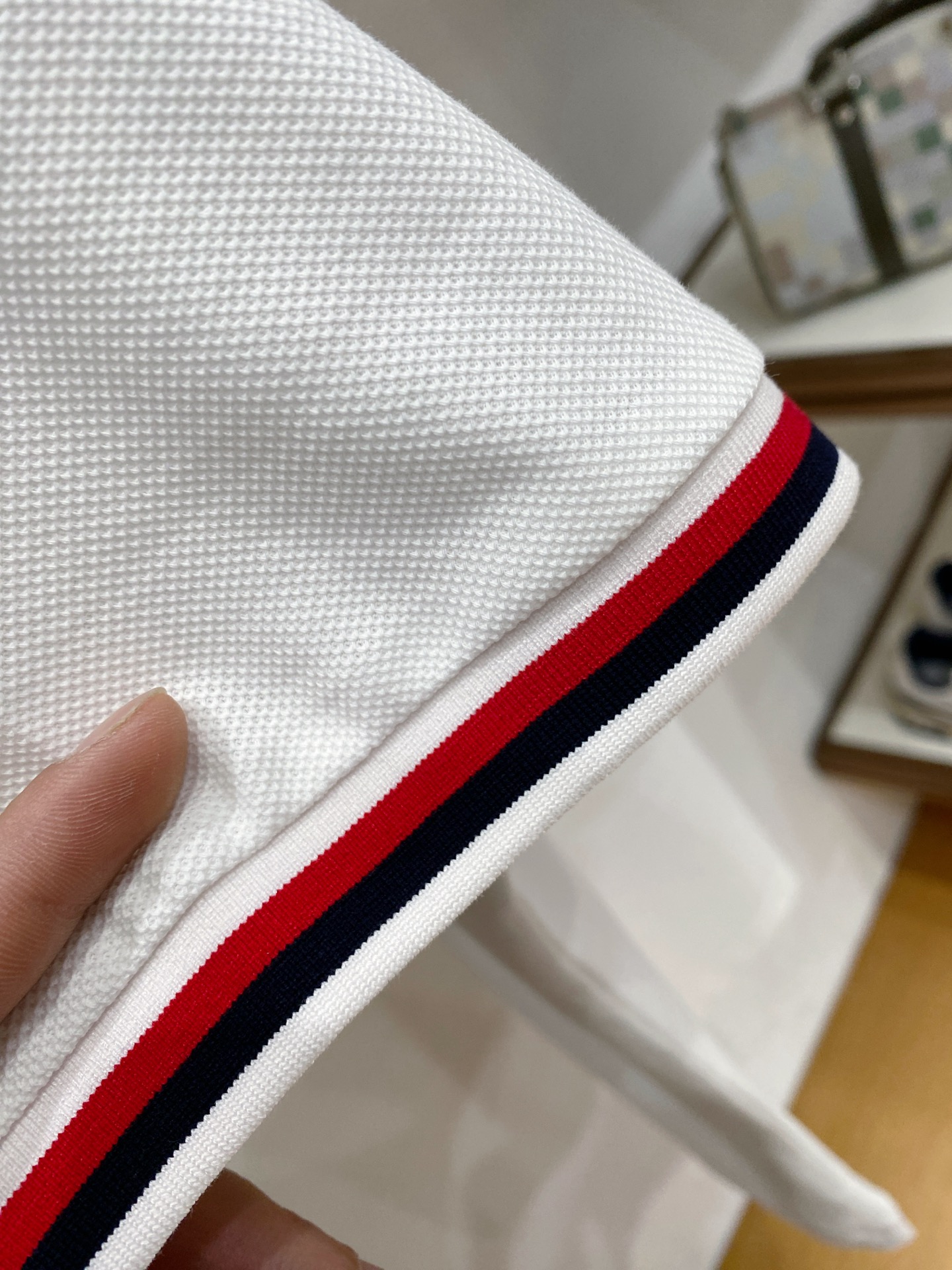 🌟 Mon# 26春夏 专属标识Polo衫短袖T恤 经典的翻领裁剪工艺从未停止.既不单调也不复杂,匠心之