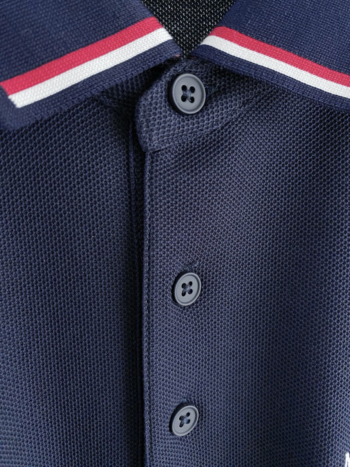 🌟 Mon# 26春夏 专属标识Polo衫短袖T恤 经典的翻领裁剪工艺从未停止.既不单调也不复杂,匠心之