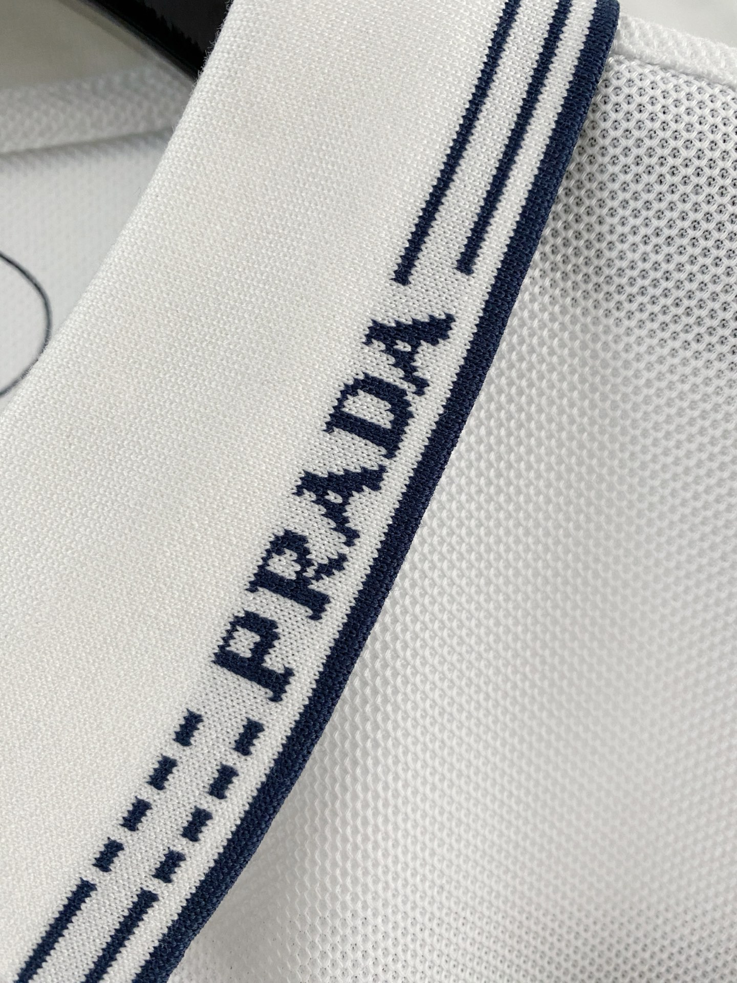 🌟 PRD# 26春夏 专属标识Polo衫短袖T恤 经典的翻领裁剪工艺从未停止.既不单调也不复杂,匠心之