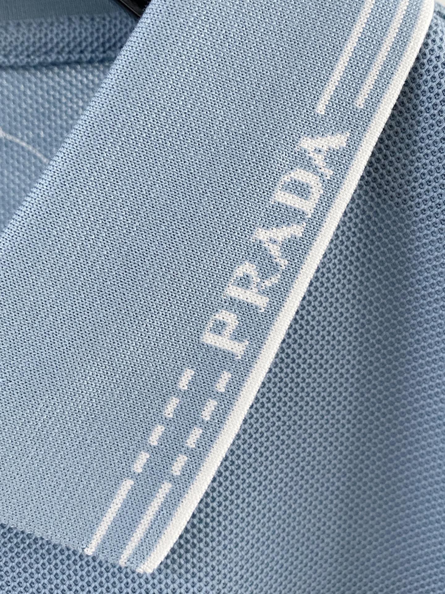 🌟 PRD# 26春夏 专属标识Polo衫短袖T恤 经典的翻领裁剪工艺从未停止.既不单调也不复杂,匠心之