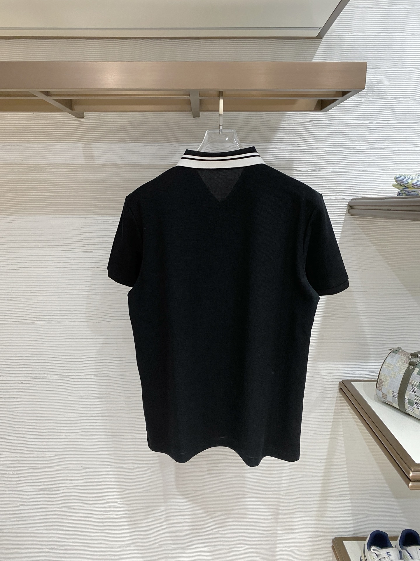 🌟 Gu# 26春夏 专属标识Polo衫短袖T恤 经典的翻领裁剪工艺从未停止.既不单调也不复杂,匠心之作