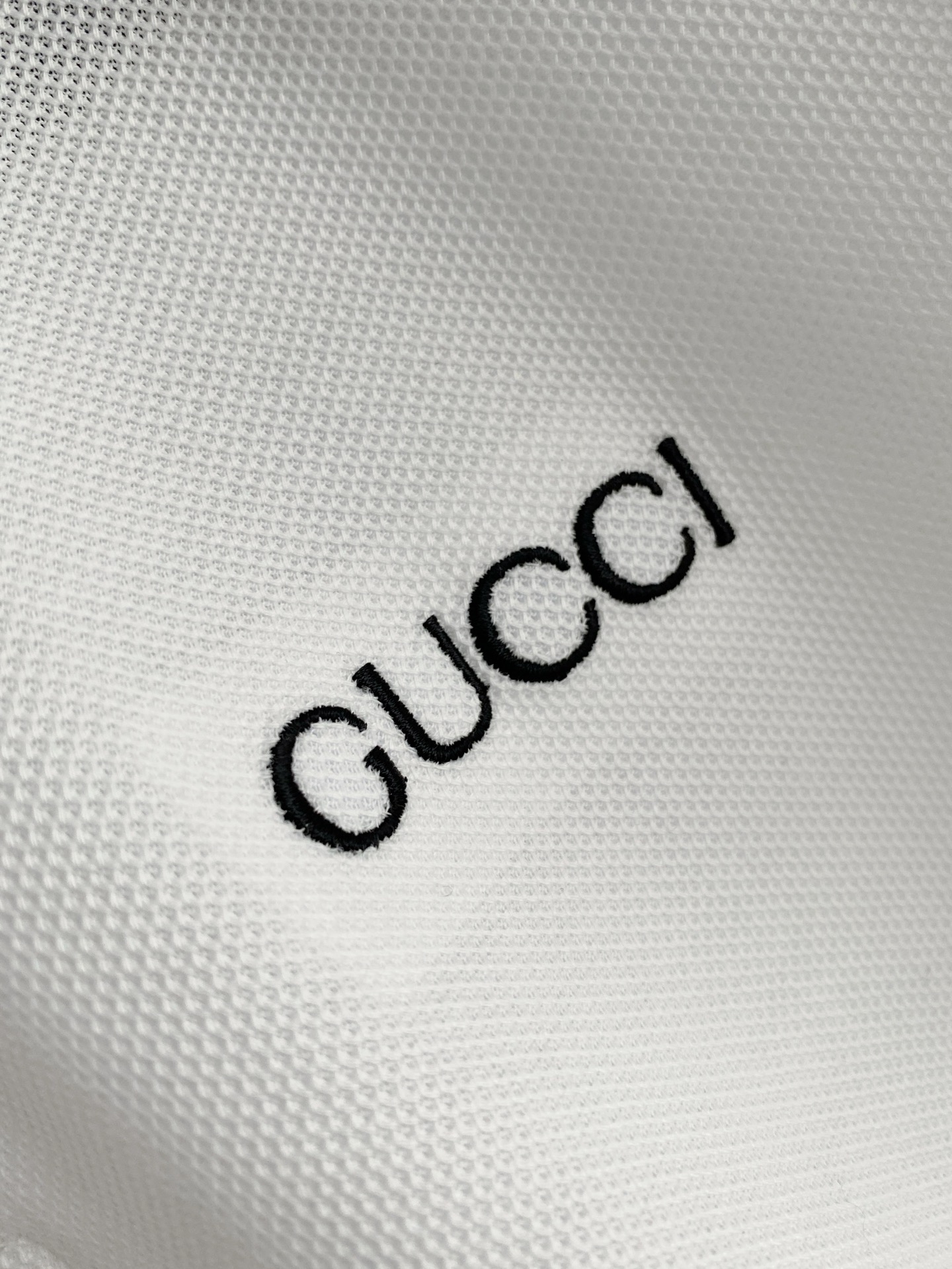 🌟 Gu# 26春夏 专属标识Polo衫短袖T恤 经典的翻领裁剪工艺从未停止.既不单调也不复杂,匠心之作