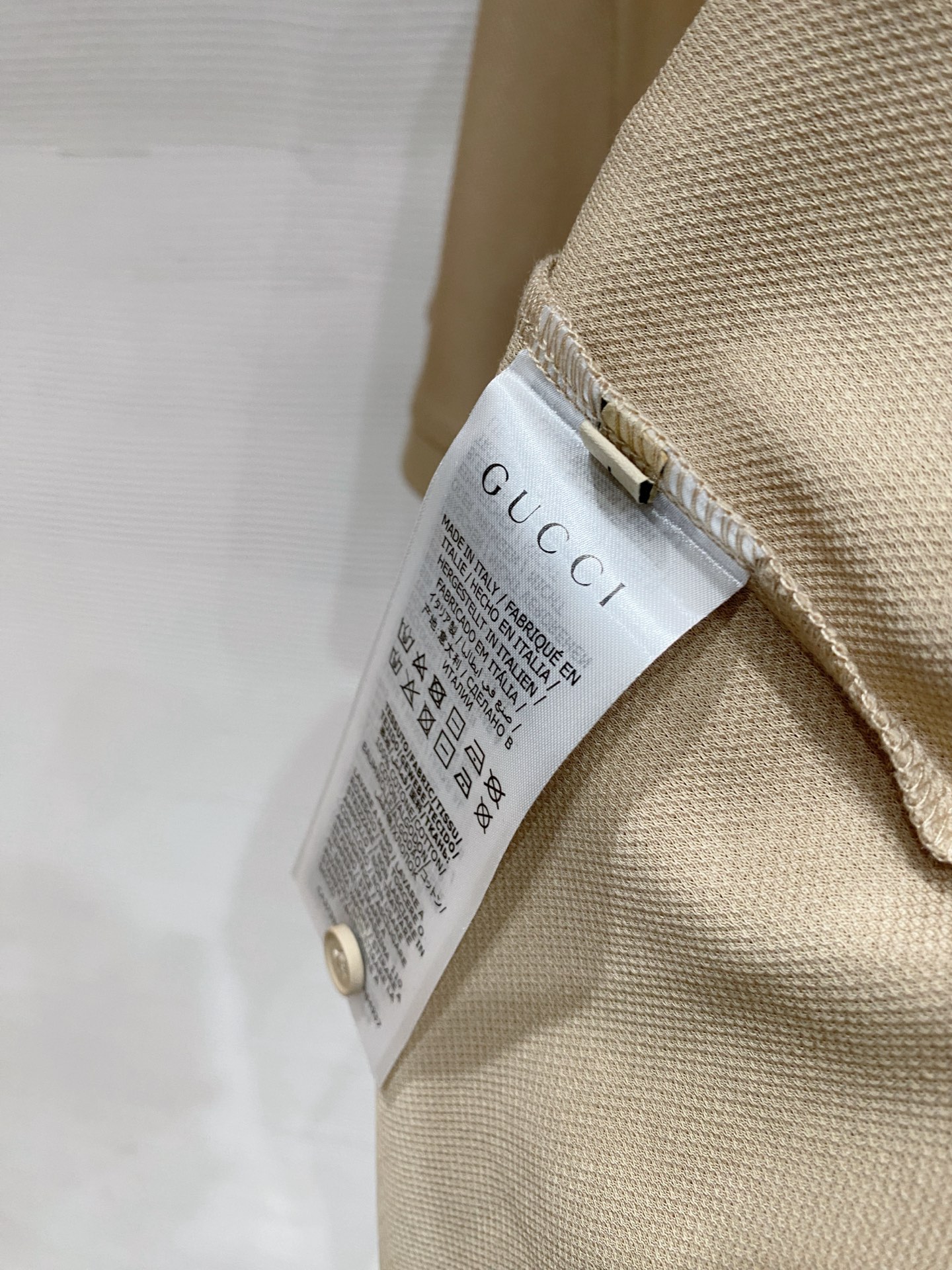 🌟 Gu# 26春夏 专属标识Polo衫短袖T恤 经典的翻领裁剪工艺从未停止.既不单调也不复杂,匠心之作