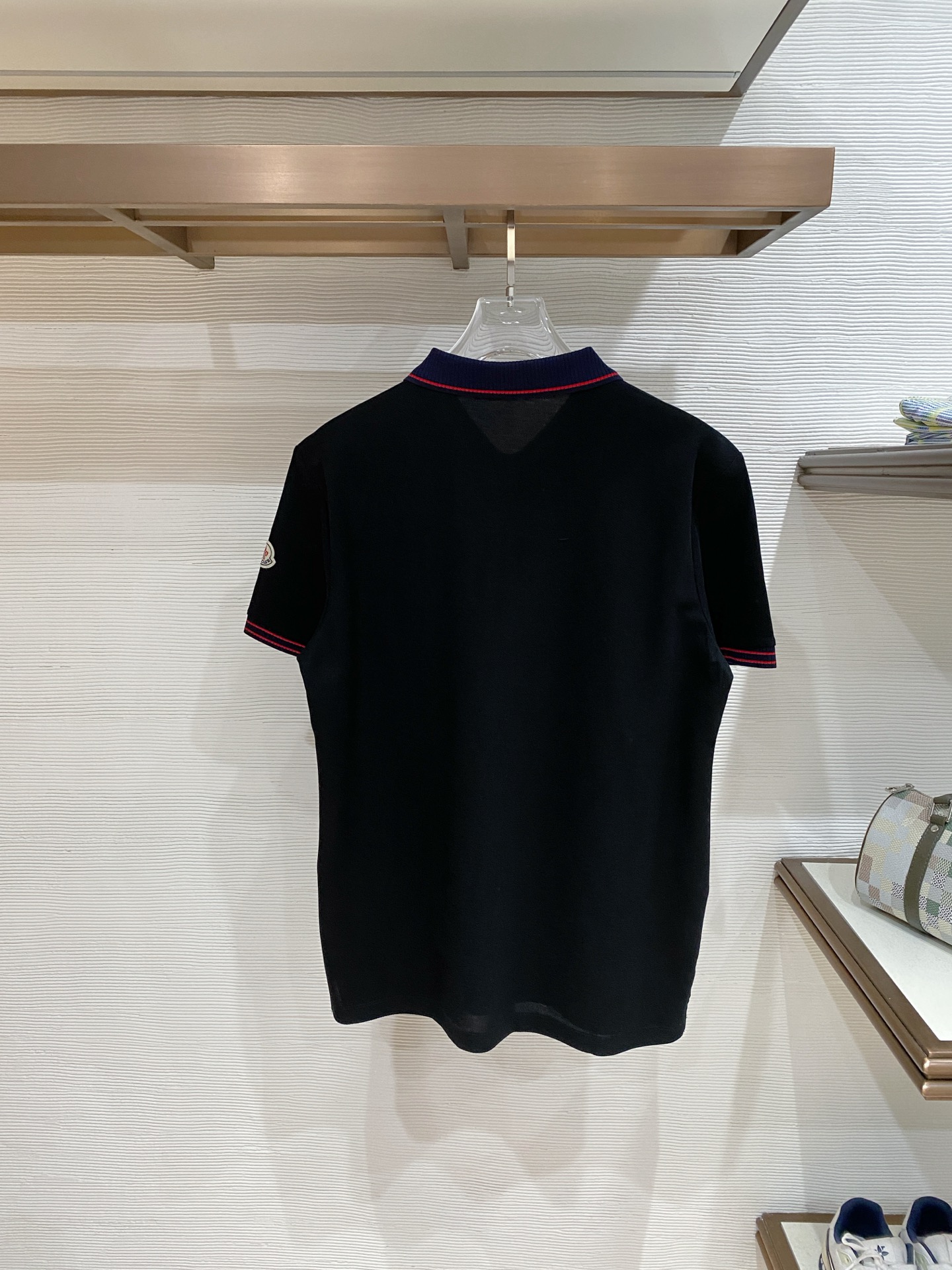 🌟 Mon# 26春夏 专属标识Polo衫短袖T恤 经典的翻领裁剪工艺从未停止.既不单调也不复杂,匠心之