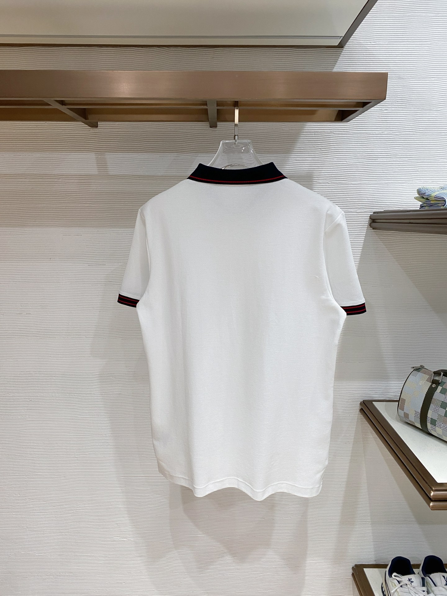 🌟 Mon# 26春夏 专属标识Polo衫短袖T恤 经典的翻领裁剪工艺从未停止.既不单调也不复杂,匠心之