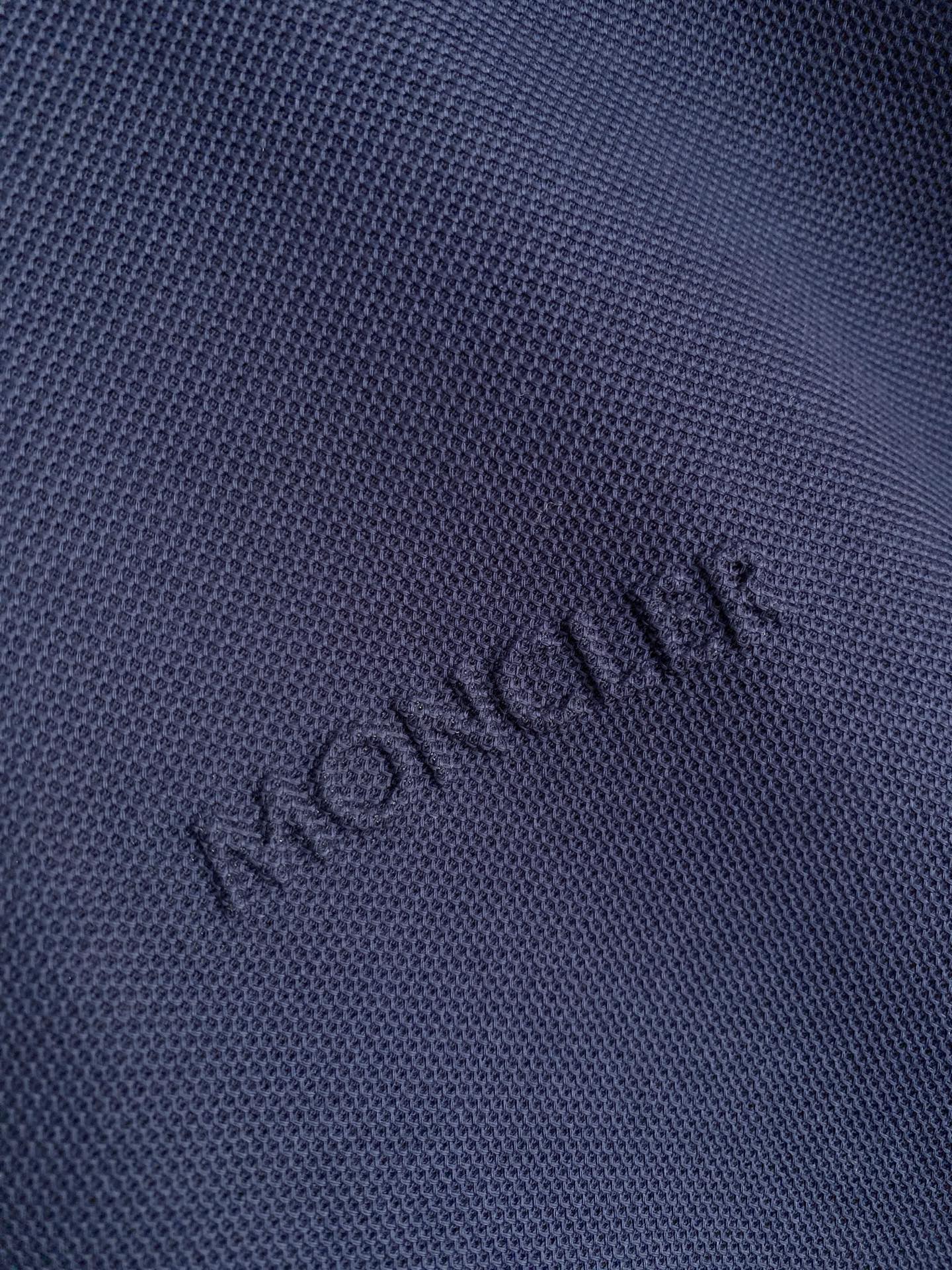 🌟 Mon# 26春夏 专属标识Polo衫短袖T恤 经典的翻领裁剪工艺从未停止.既不单调也不复杂,匠心之