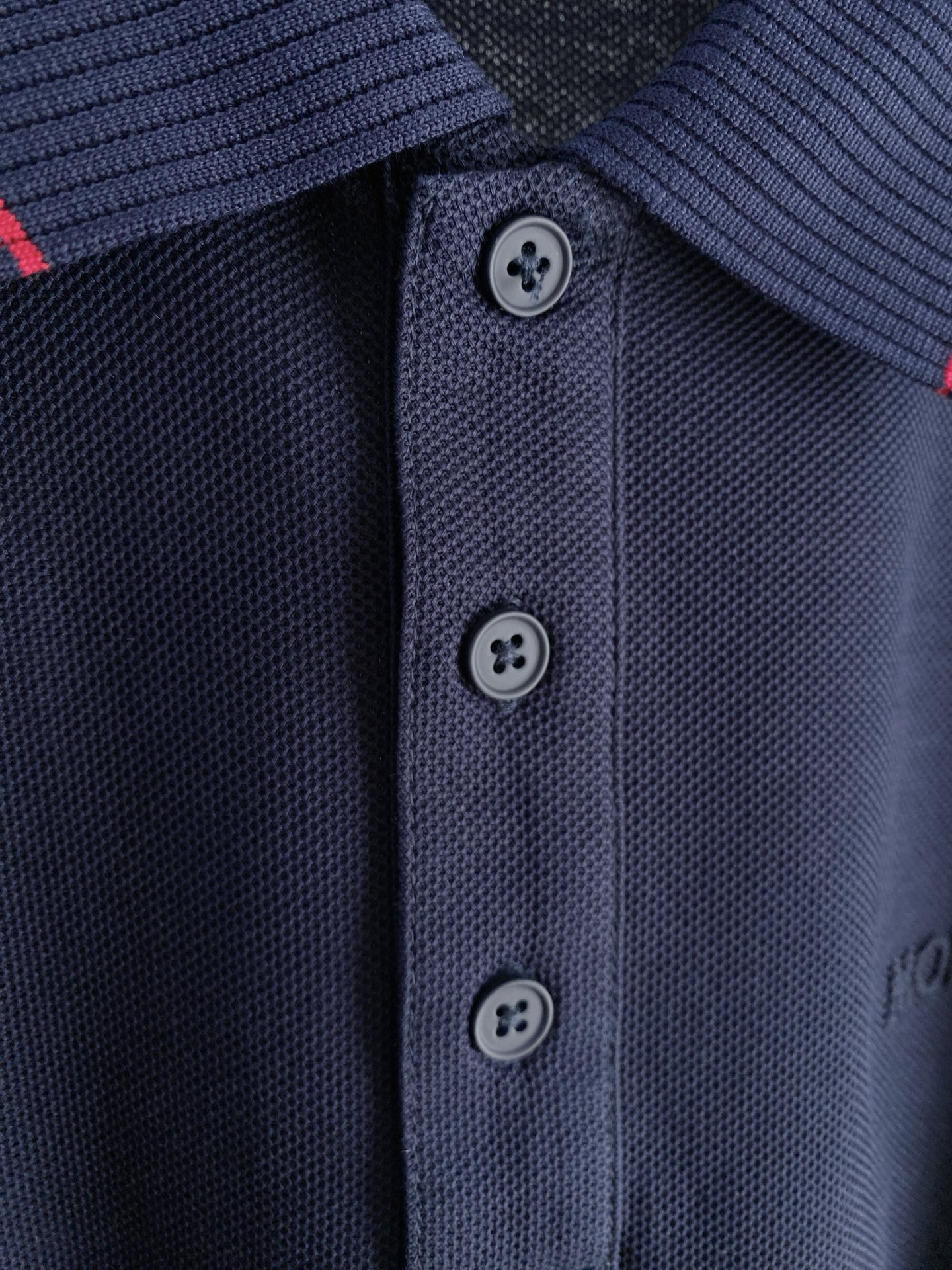 🌟 Mon# 26春夏 专属标识Polo衫短袖T恤 经典的翻领裁剪工艺从未停止.既不单调也不复杂,匠心之