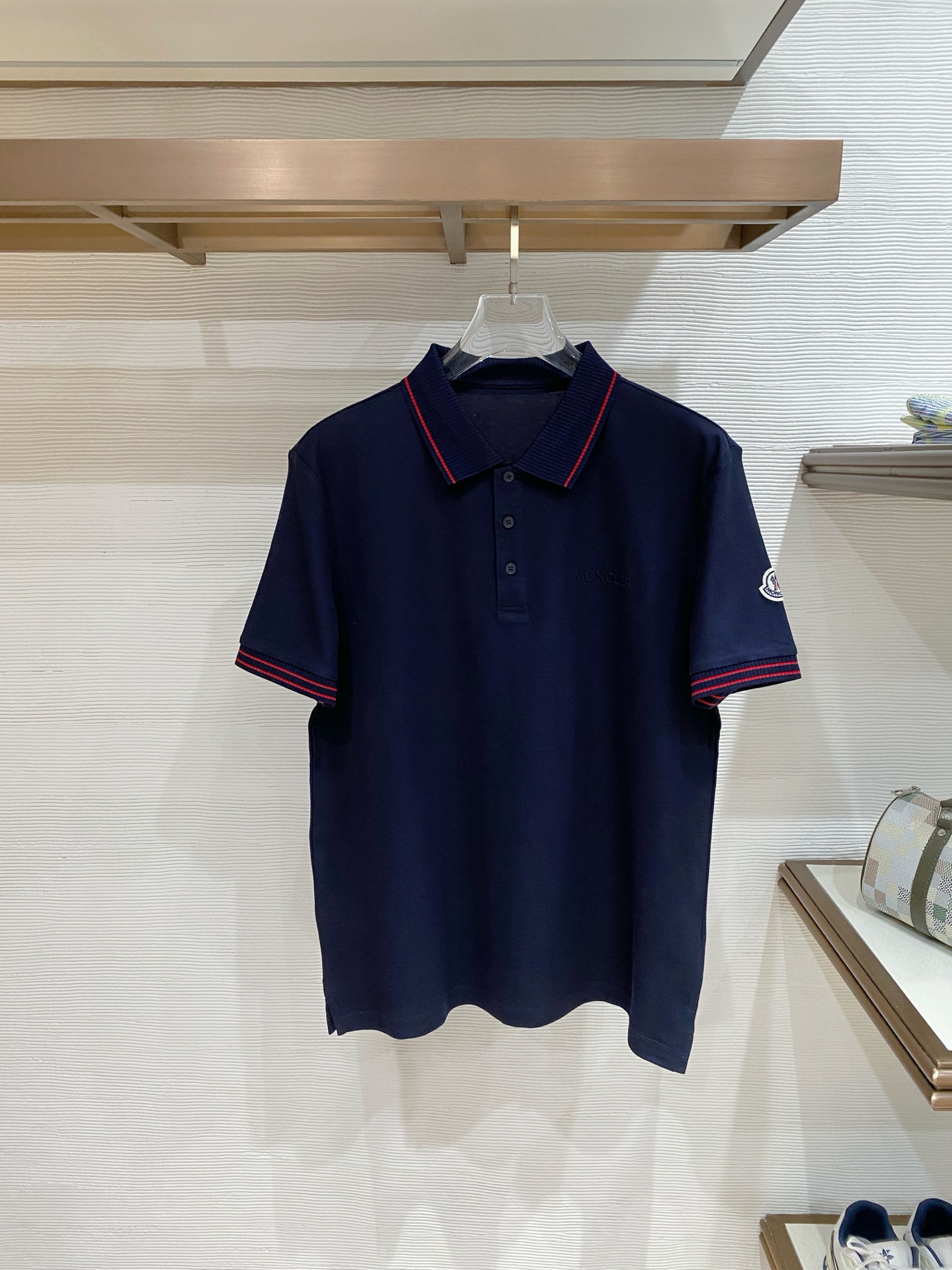 🌟 Mon# 26春夏 专属标识Polo衫短袖T恤 经典的翻领裁剪工艺从未停止.既不单调也不复杂,匠心之