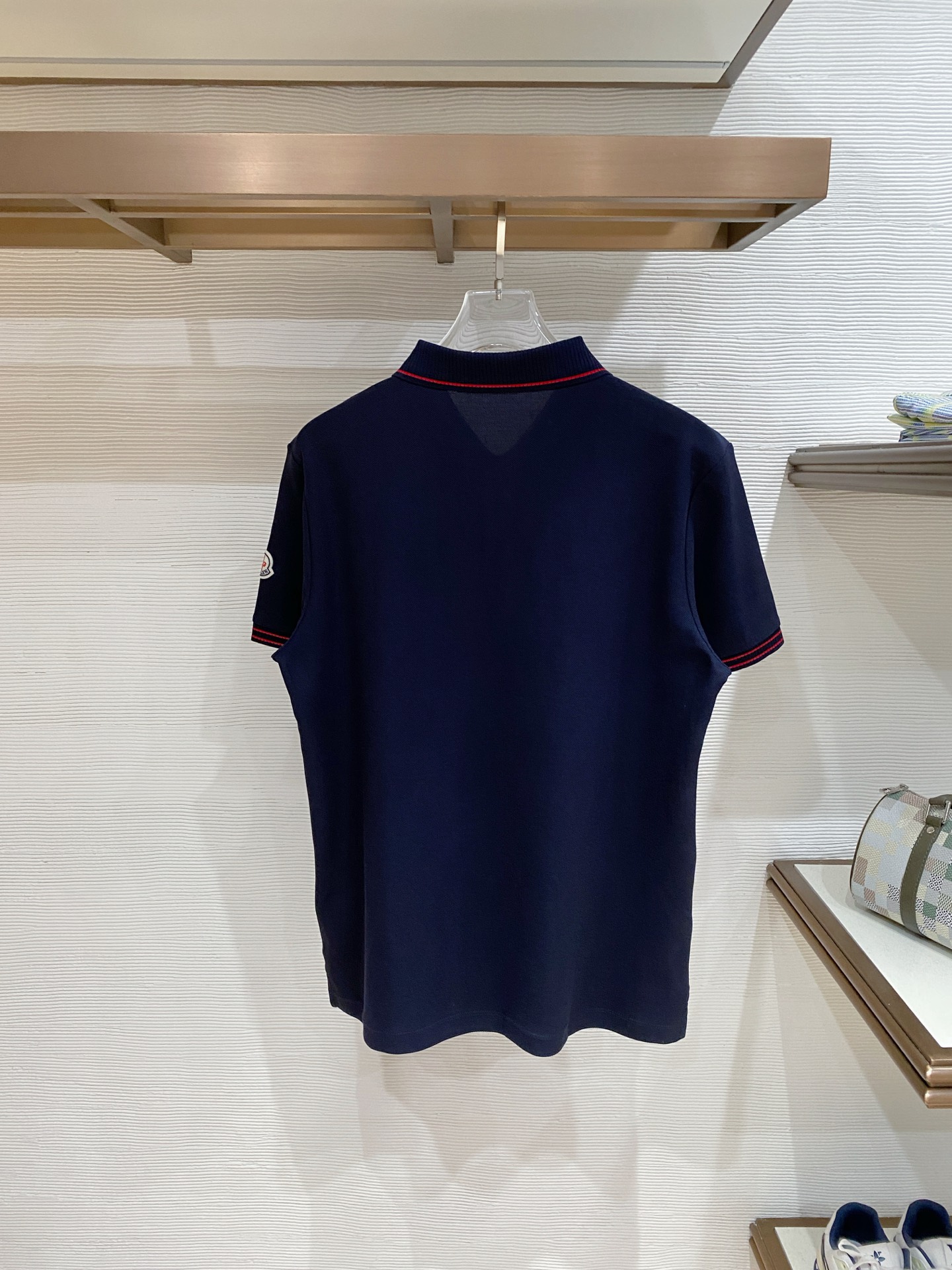 🌟 Mon# 26春夏 专属标识Polo衫短袖T恤 经典的翻领裁剪工艺从未停止.既不单调也不复杂,匠心之