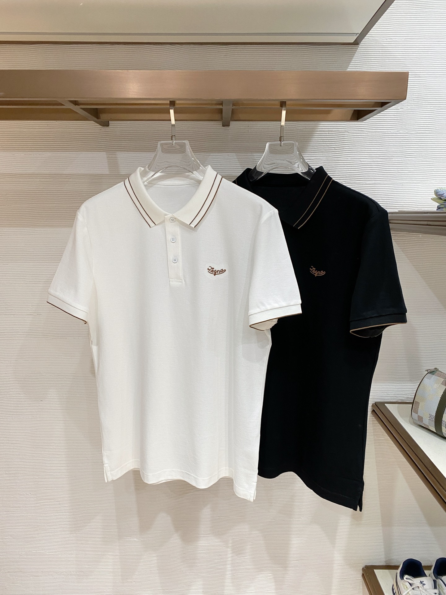 🌟 Zeg# 26春夏 专属标识Polo衫短袖T恤 经典的翻领裁剪工艺从未停止.既不单调也不复杂,匠心之