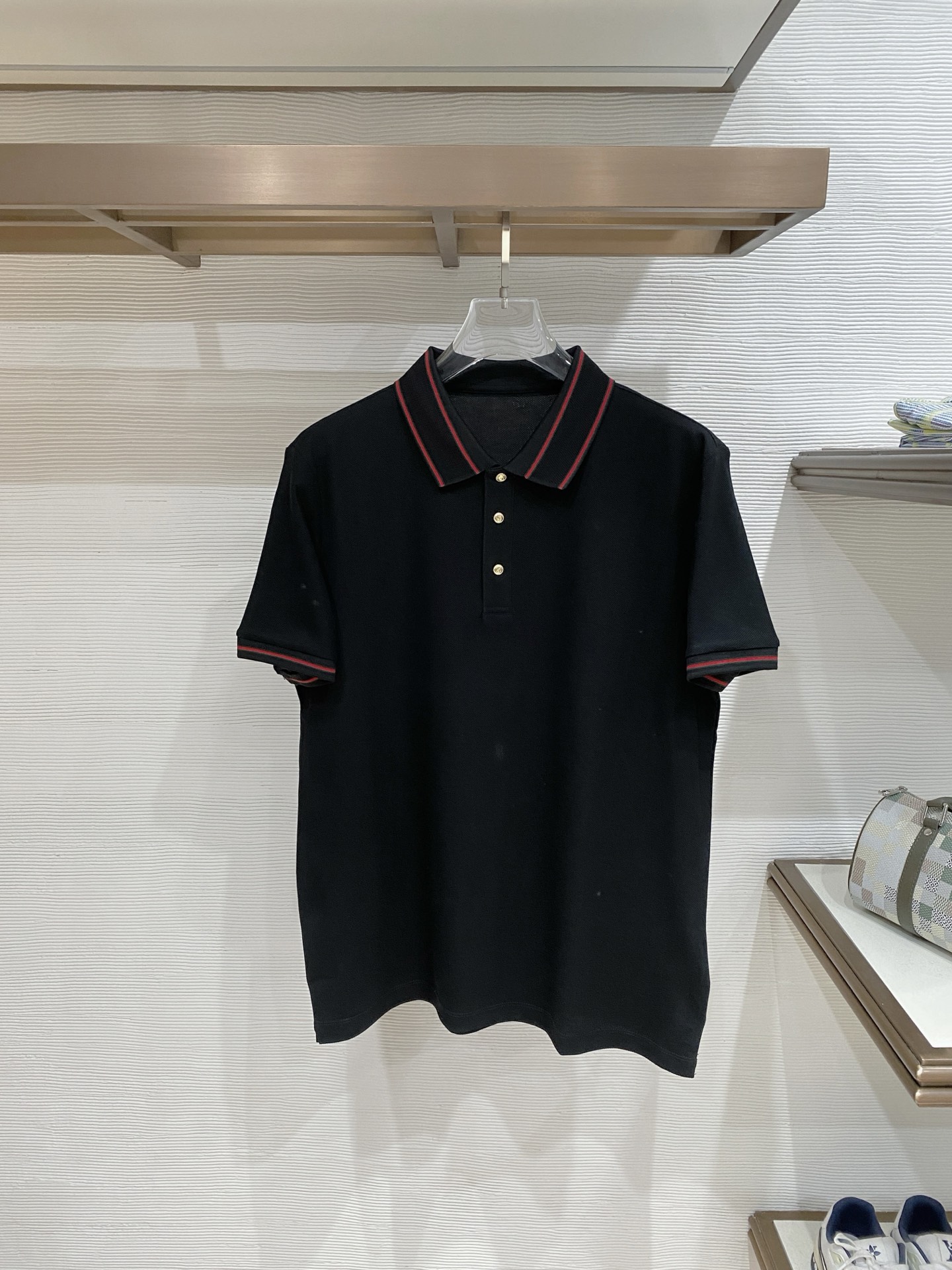 🌟 Gu# 26春夏 专属标识Polo衫短袖T恤 经典的翻领裁剪工艺从未停止.既不单调也不复杂,匠心之作