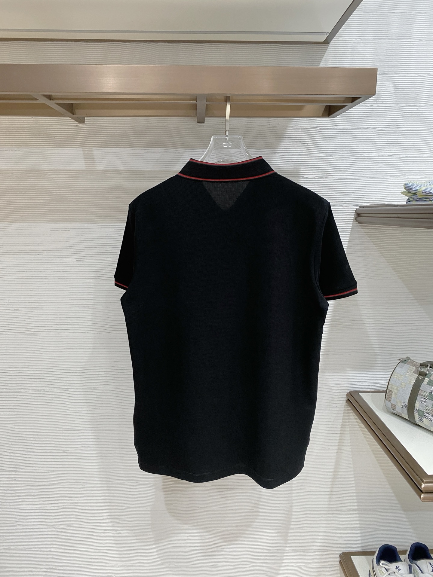 🌟 Gu# 26春夏 专属标识Polo衫短袖T恤 经典的翻领裁剪工艺从未停止.既不单调也不复杂,匠心之作