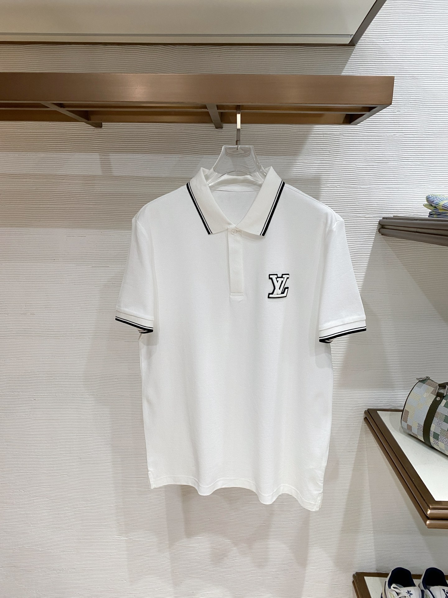 🌟 驴家# 26春夏 专属标识Polo衫短袖T恤 经典的翻领裁剪工艺从未停止.既不单调也不复杂,匠心之作