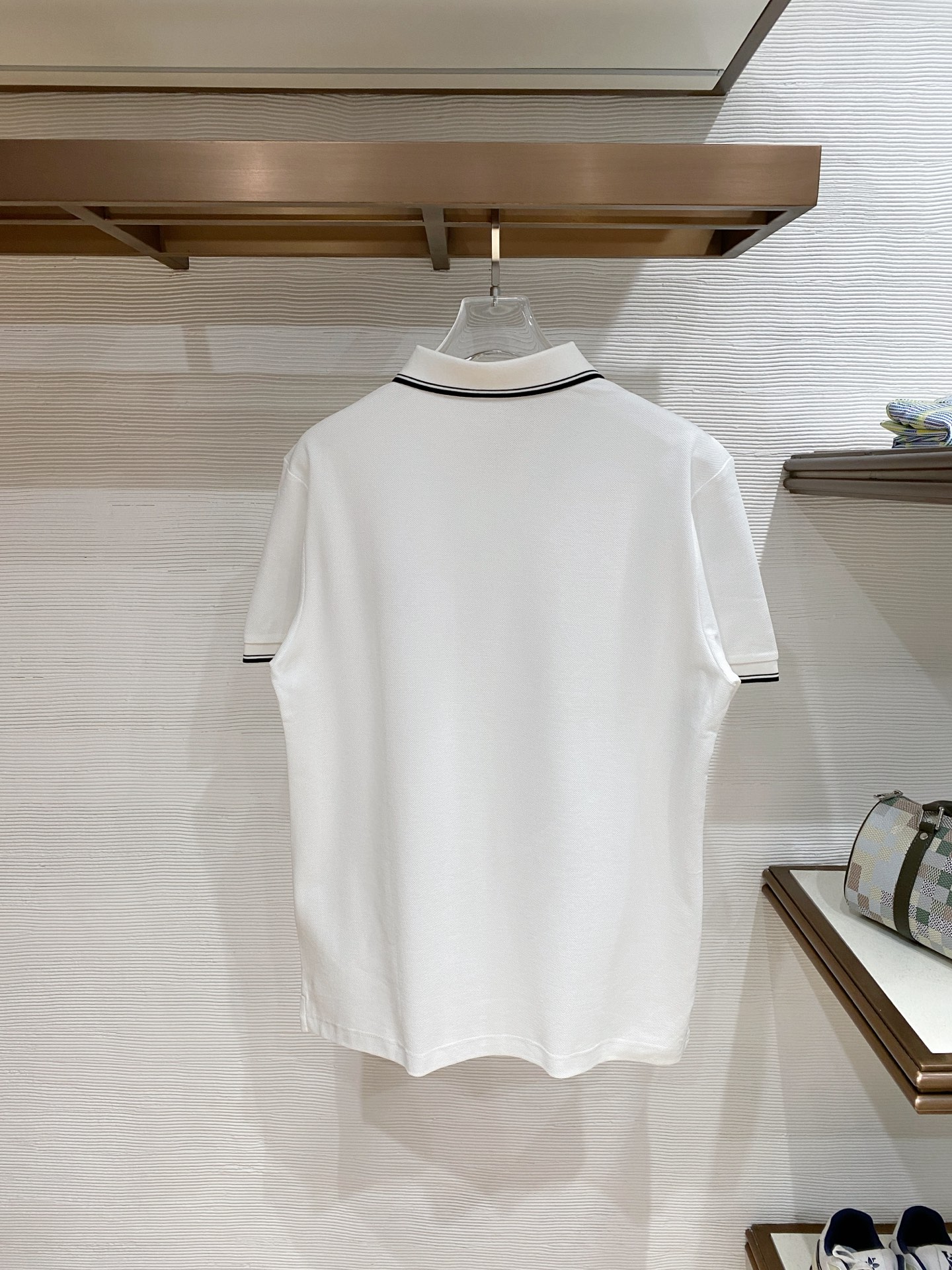 🌟 驴家# 26春夏 专属标识Polo衫短袖T恤 经典的翻领裁剪工艺从未停止.既不单调也不复杂,匠心之作