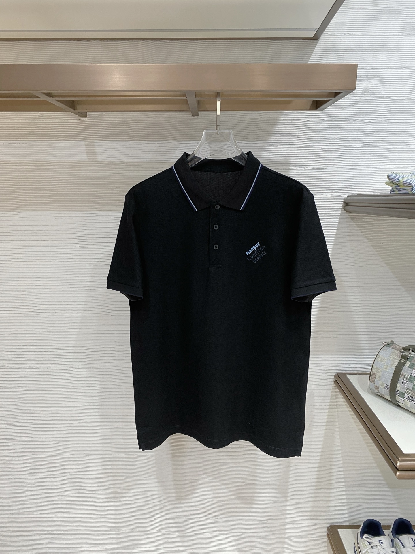 🌟 驴家# 26春夏 专属标识Polo衫短袖T恤 经典的翻领裁剪工艺从未停止.既不单调也不复杂,匠心之作