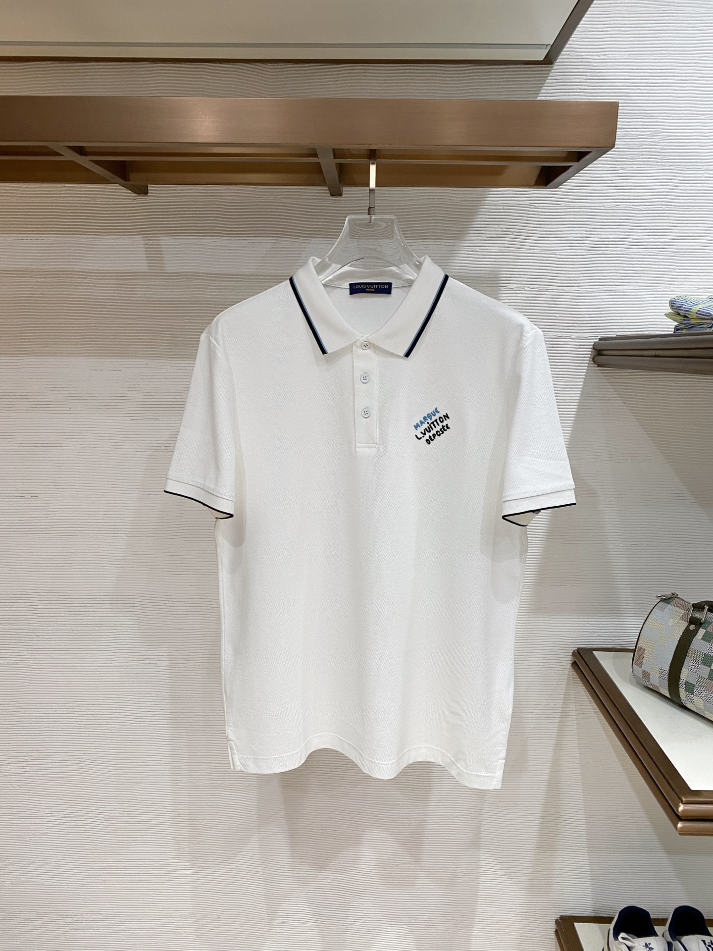 🌟 驴家# 26春夏 专属标识Polo衫短袖T恤 经典的翻领裁剪工艺从未停止.既不单调也不复杂,匠心之作