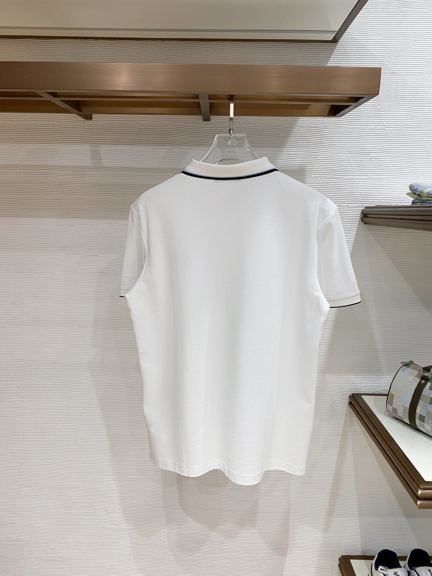 🌟 驴家# 26春夏 专属标识Polo衫短袖T恤 经典的翻领裁剪工艺从未停止.既不单调也不复杂,匠心之作