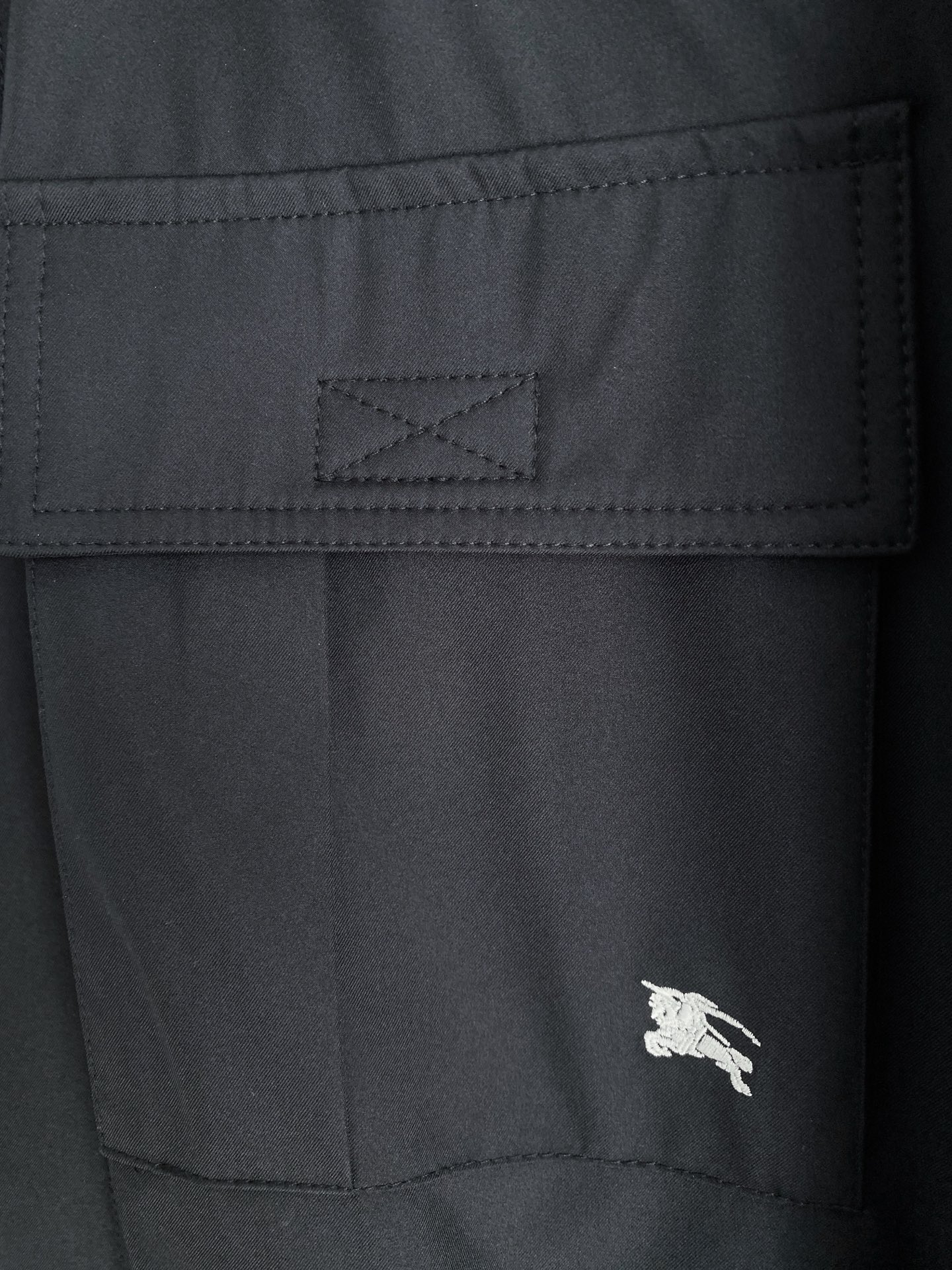 Burberry 巴宝莉 2026ss春季新款夹克外套全高端版本！高定专柜面料辅料，透气舒适度高，细节无