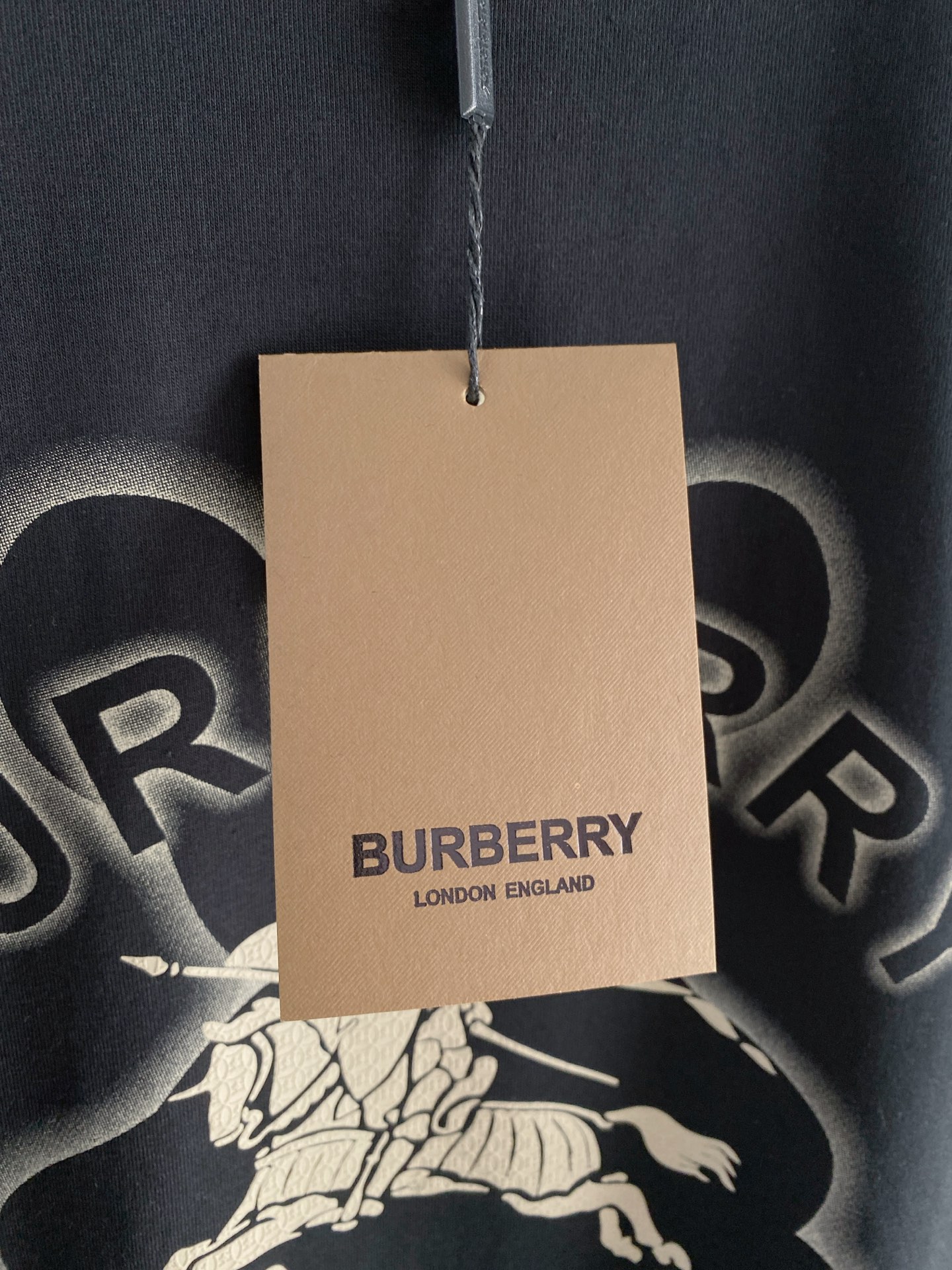 Burberry 巴宝莉 2026ss 春夏新款首发专柜最新款短袖圆领T恤 高端订制 设计前卫时尚！品牌