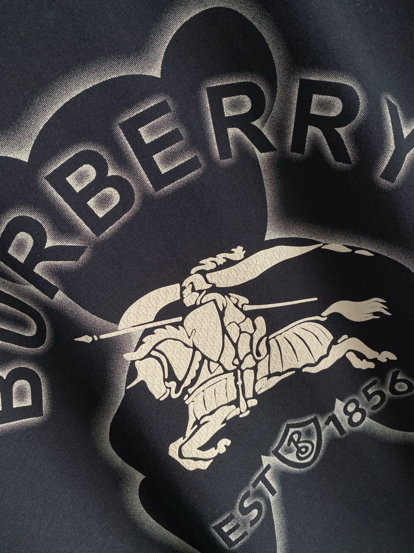 Burberry 巴宝莉 2026ss 春夏新款首发专柜最新款短袖圆领T恤 高端订制 设计前卫时尚！品牌