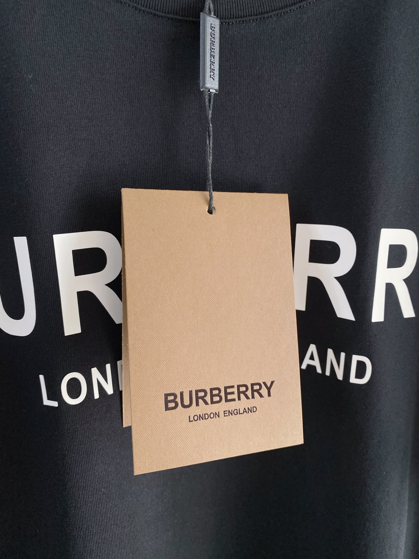 Burberry 巴宝莉 2026ss 春夏新款首发专柜最新款短袖圆领T恤 高端订制 设计前卫时尚！品牌