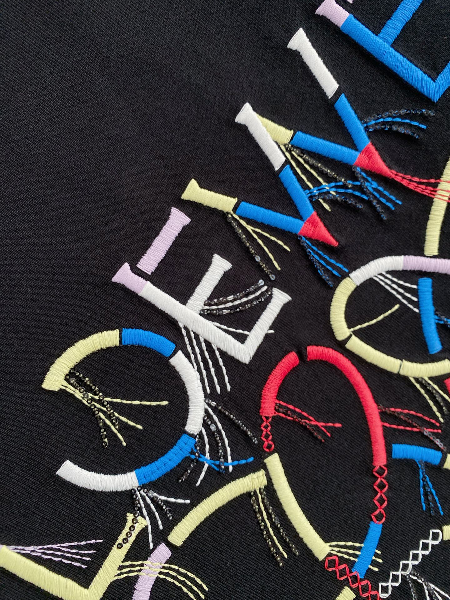 Loewe 罗意威 2026ss 春夏新款首发专柜最新款短袖圆领T恤 高端订制 设计前卫时尚！品牌log