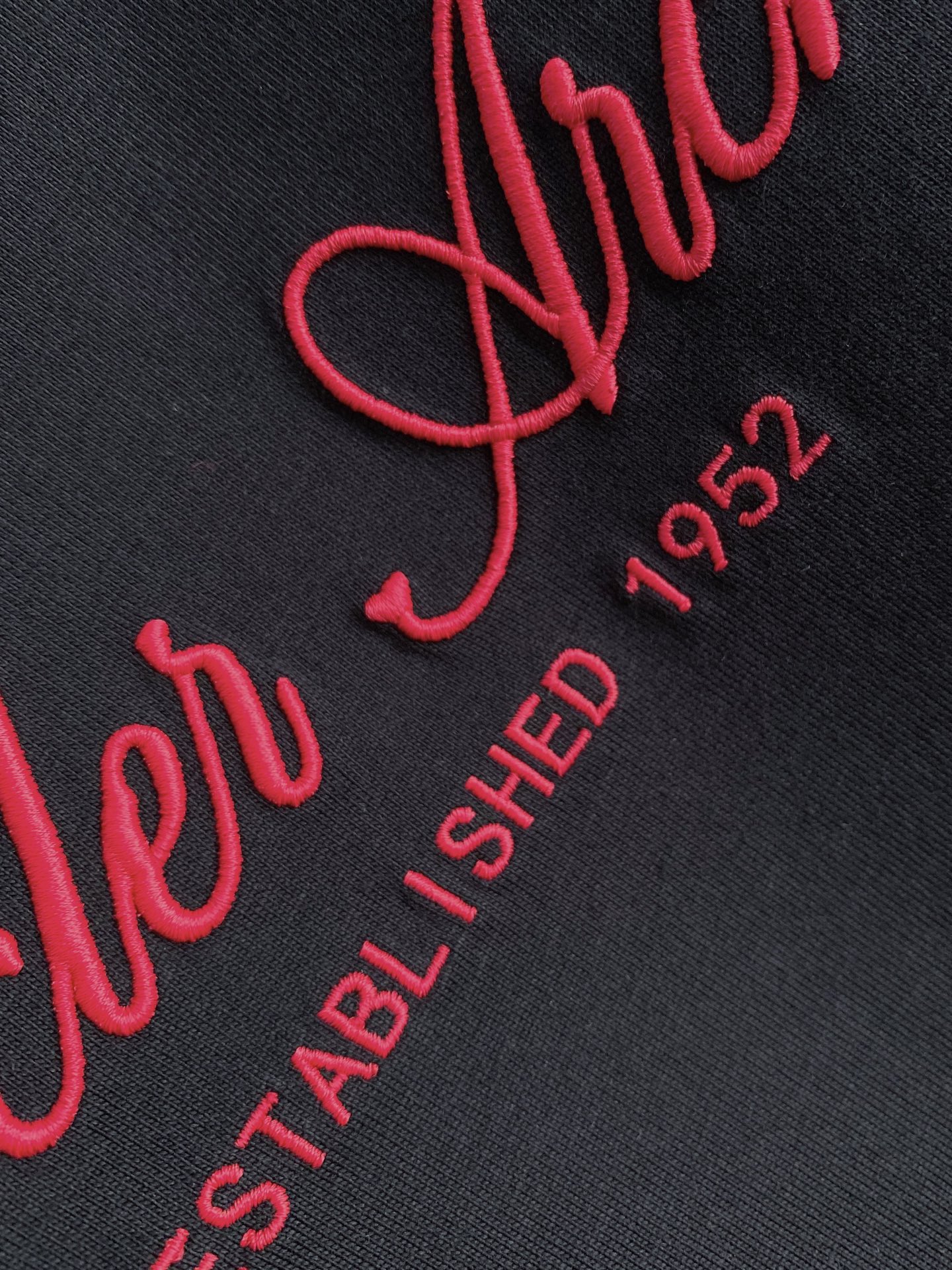 Moncler 蒙口 2026ss 春夏新款首发专柜最新款短袖圆领T恤 高端订制 设计前卫时尚！品牌lo