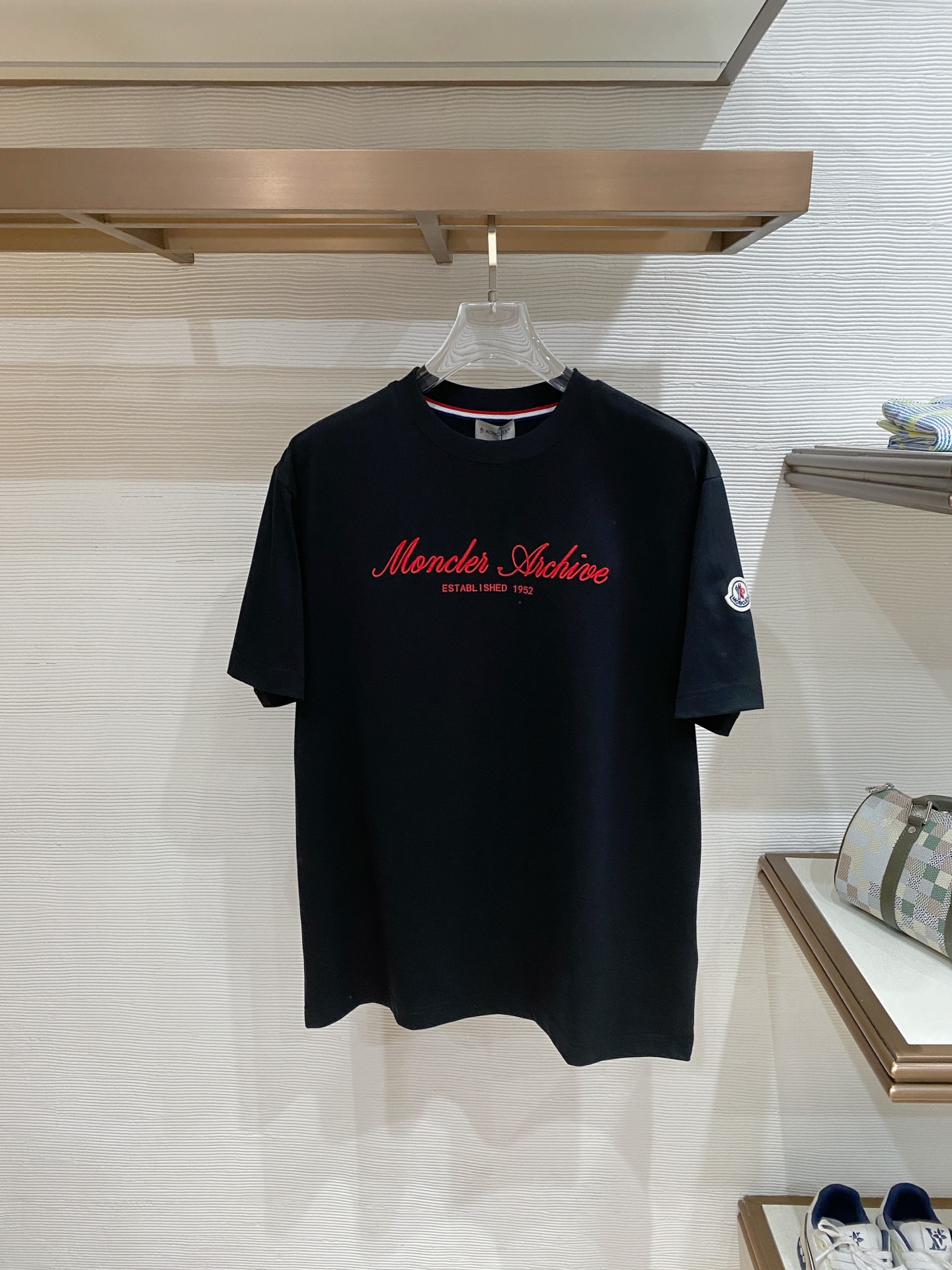 Moncler 蒙口 2026ss 春夏新款首发专柜最新款短袖圆领T恤 高端订制 设计前卫时尚！品牌lo