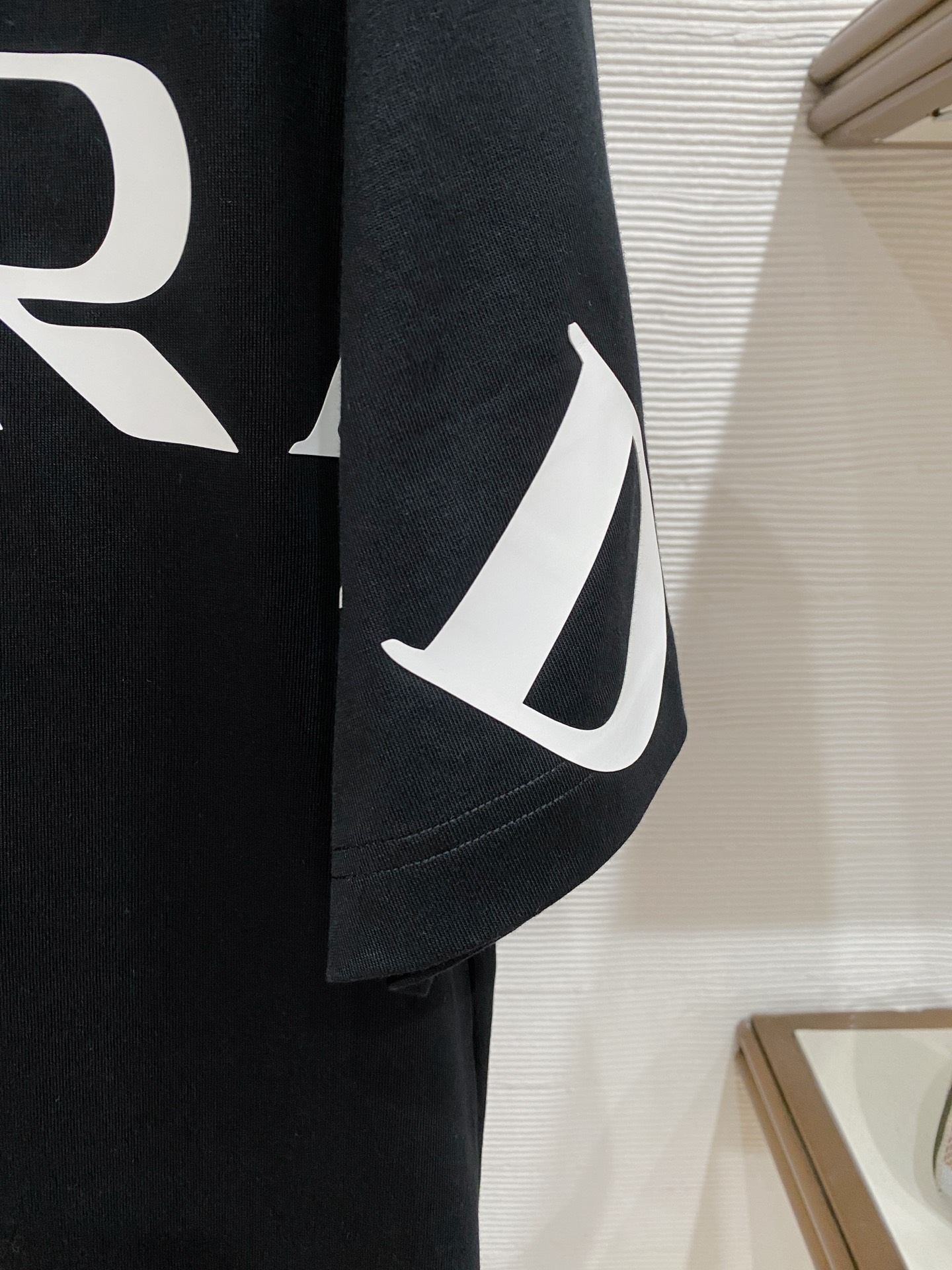 Prada 普拉达 2026ss 春夏新款首发专柜最新款短袖圆领T恤 高端订制 设计前卫时尚！品牌log