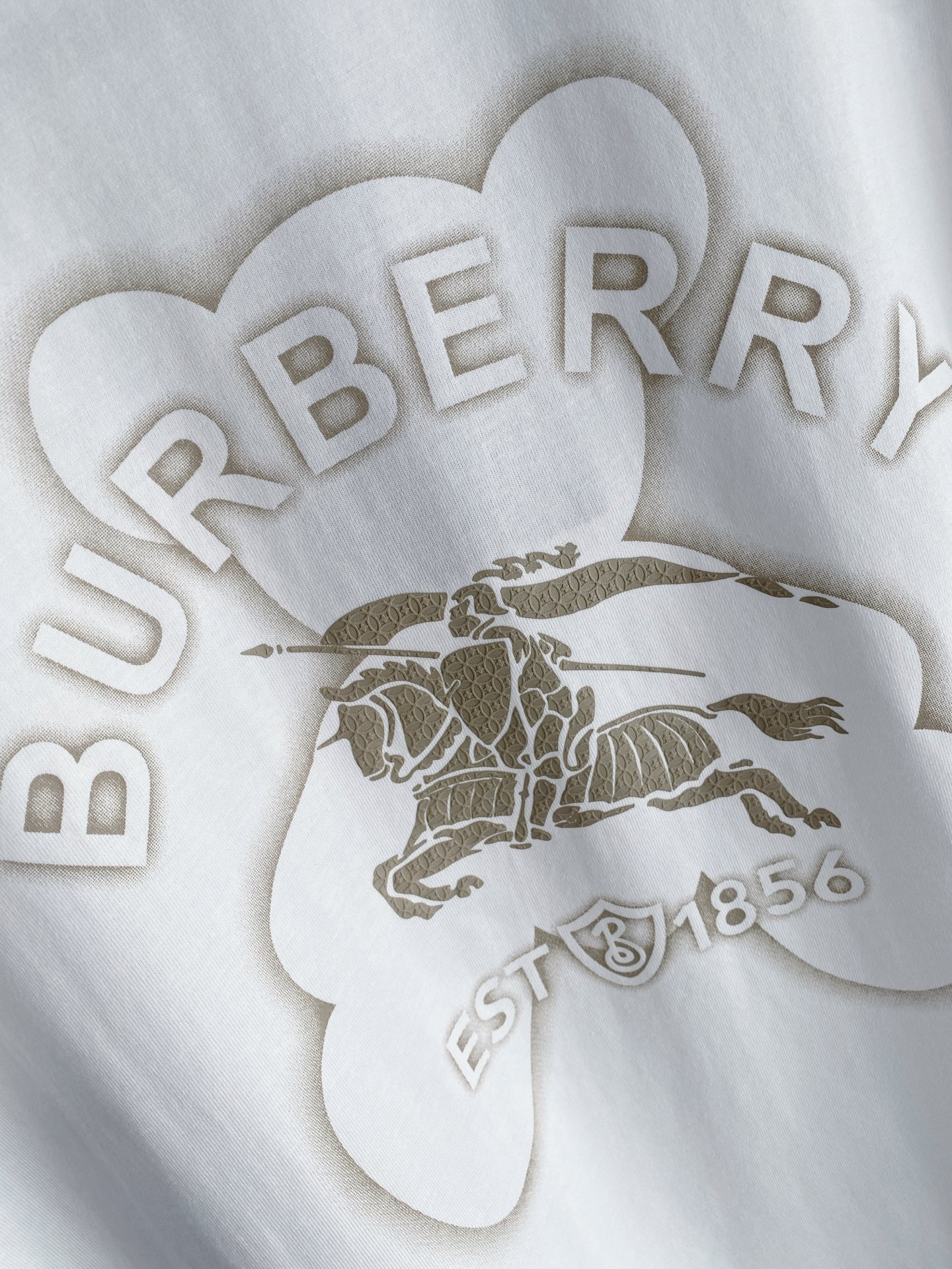 Burberry 巴宝莉 2026ss 春夏新款首发专柜最新款短袖圆领T恤 高端订制 设计前卫时尚！品牌