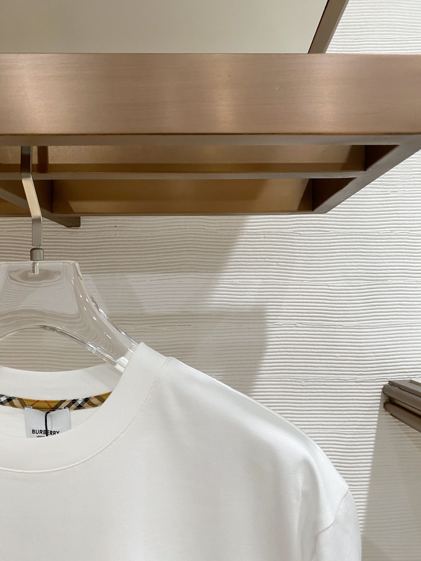 Burberry 巴宝莉 2026ss 春夏新款首发专柜最新款短袖圆领T恤 高端订制 设计前卫时尚！品牌