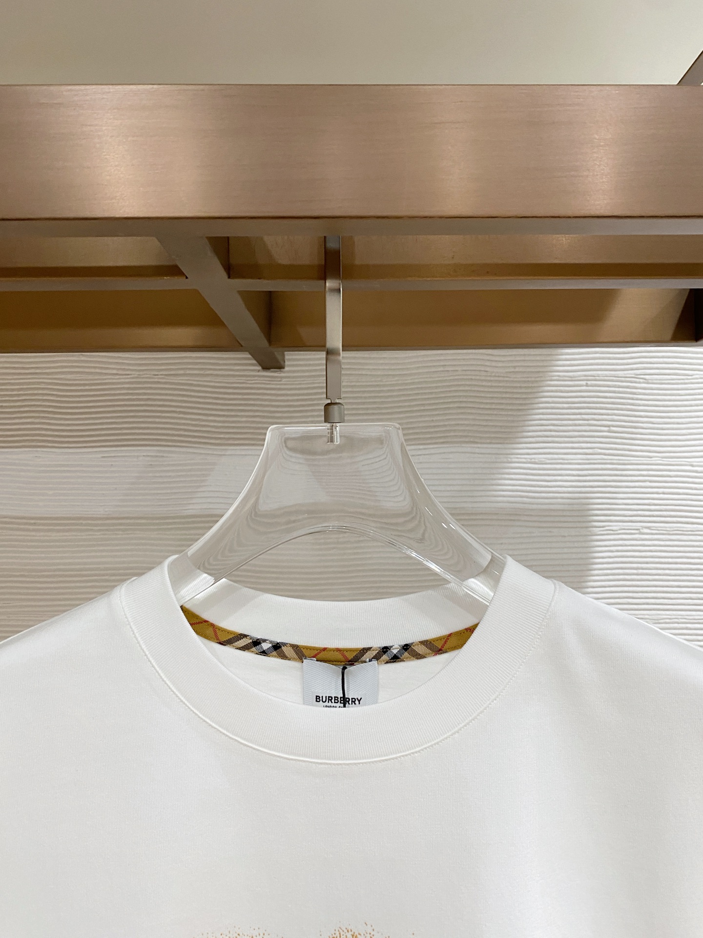 Burberry 巴宝莉 2026ss 春夏新款首发专柜最新款短袖圆领T恤 高端订制 设计前卫时尚！品牌