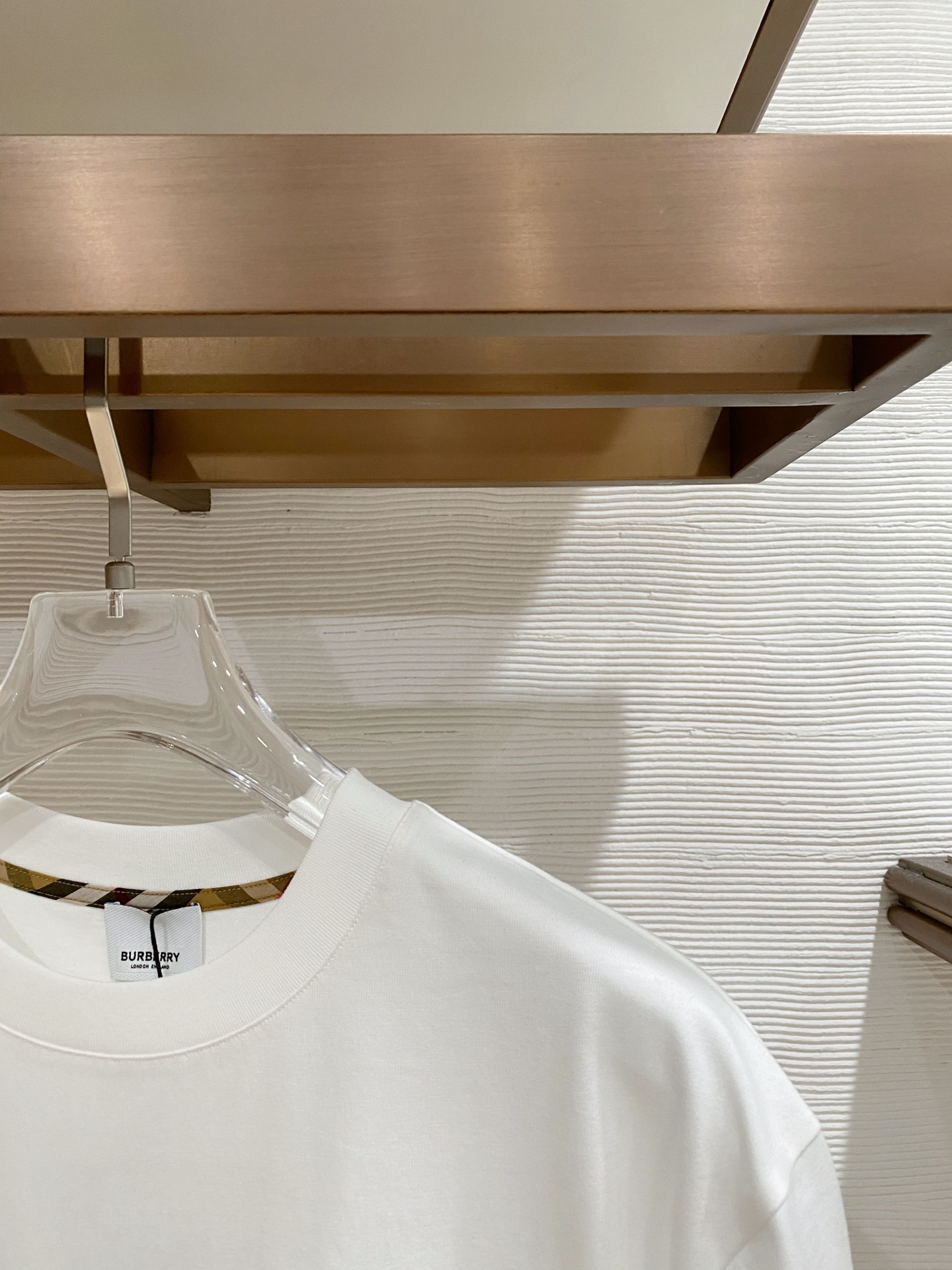 Burberry 巴宝莉 2026ss 春夏新款首发专柜最新款短袖圆领T恤 高端订制 设计前卫时尚！品牌